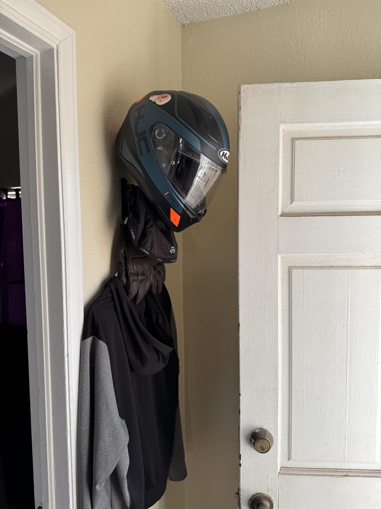 SANGMO Motorcycle Helmet Holder, Helmet Hanger Wall Mount customer photo 2
