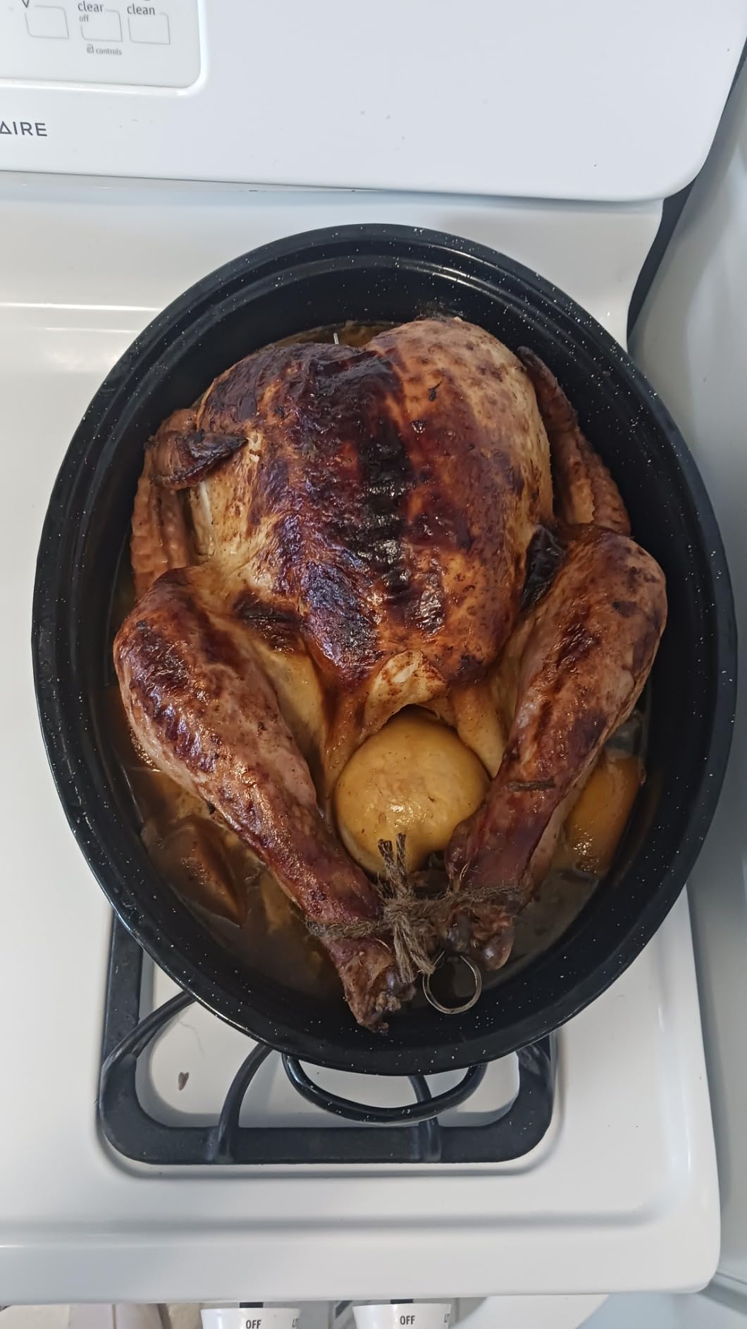16 Inch Roasting Pan with Lid - Covered Oval Roaster - Enamel Carbon Steel Roaster Pot - Excellent Heat Distribution and Non-sticky - for Turkey Chicken Meat & Vegetables -Birthday and Holiday gifts customer photo 2