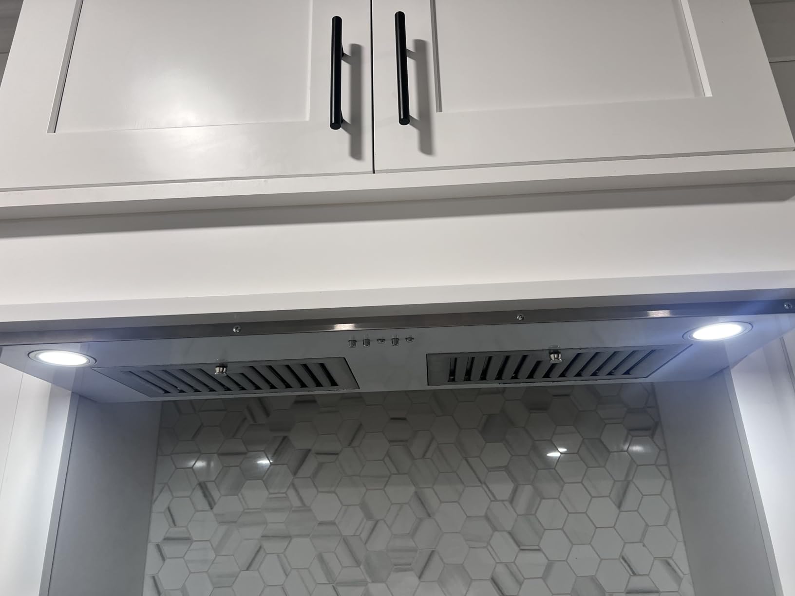 Range Hood Insert 30 inch,Stainless Steel Kitchen Vent Hood 600CFM,Built-in Kitchen Stove Hood w/Front Button Controls and Front LED Lights,Baffle Filters,Ducted/ductless Convertible Duct customer photo 1