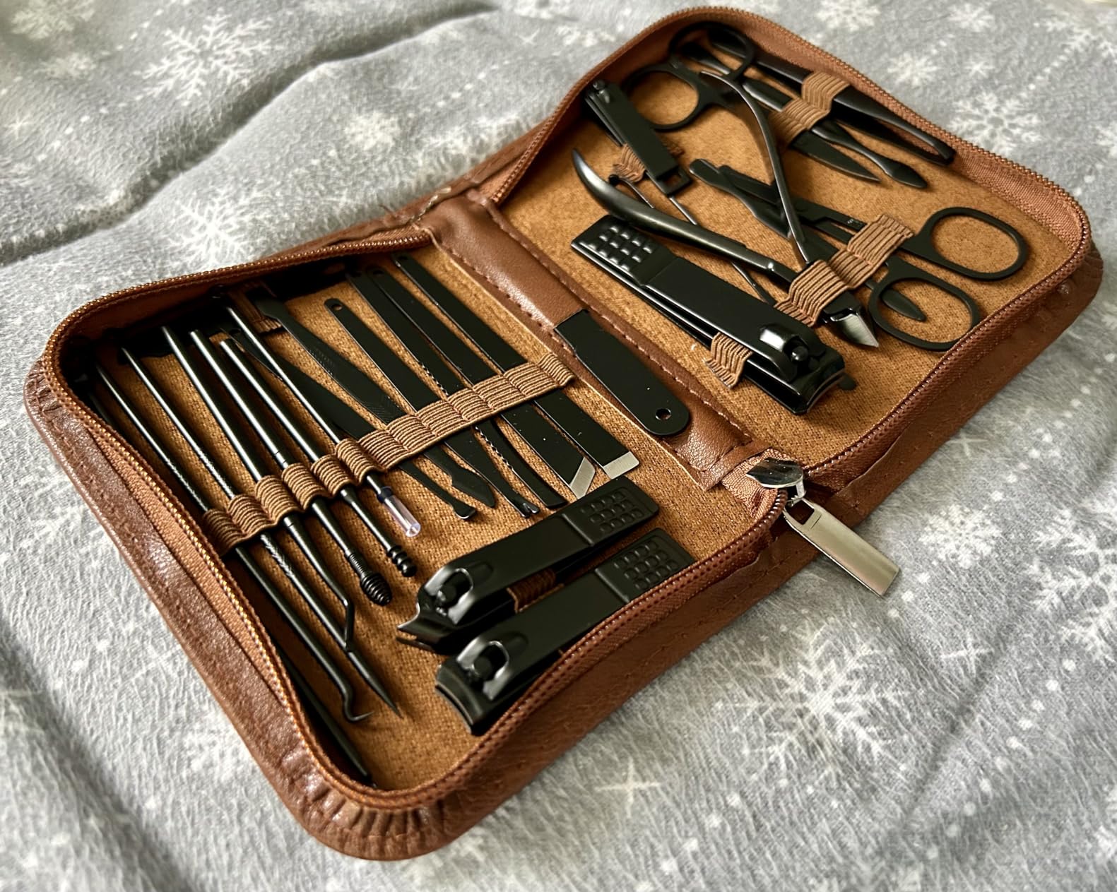 MINKINH Manicure Set Nail Clippers Set Pedicure Kit, 26-Piece Brown customer photo 2