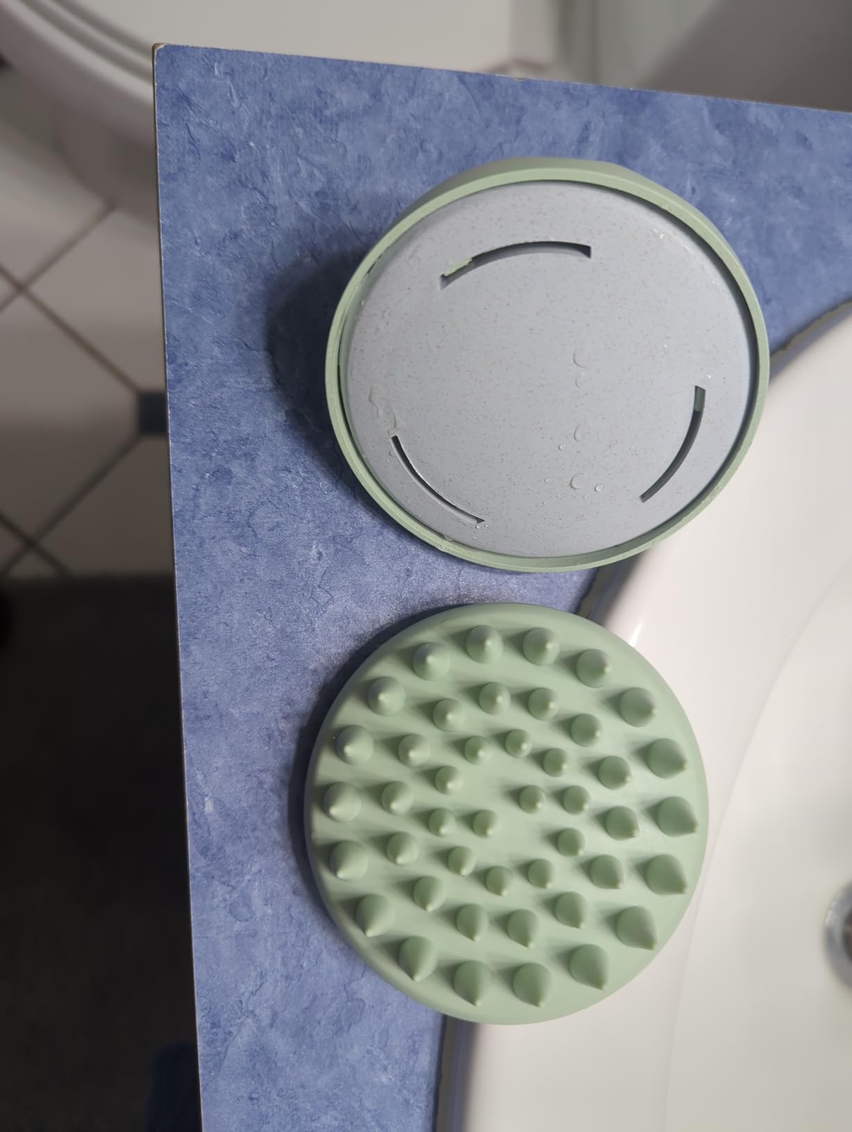 Sndyi Scalp Massager Shampoo Brush, Scalp Scrubber with Soft Silicone Bristles, Scalp Exfoliator for Dandruff Removal, Scalp Massager for Hair Growth, Wet Dry Hair Brush for Scalp Care, Green customer photo 2