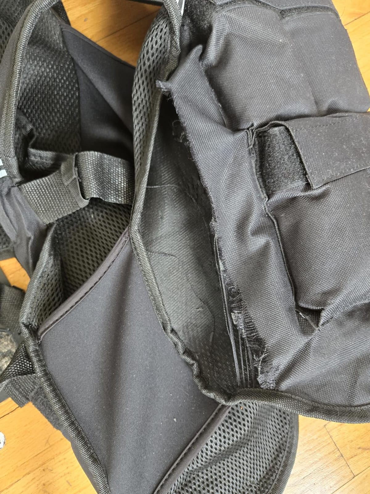 PROIRON Adjustable Weighted Vest 1-22lb/2-44lb,Strength Training Weight Vests for Men Women with Removable Weights, Body Weight Vest for Running Workout Walking Fitness Cardio,Home Gym Equipment customer photo 2
