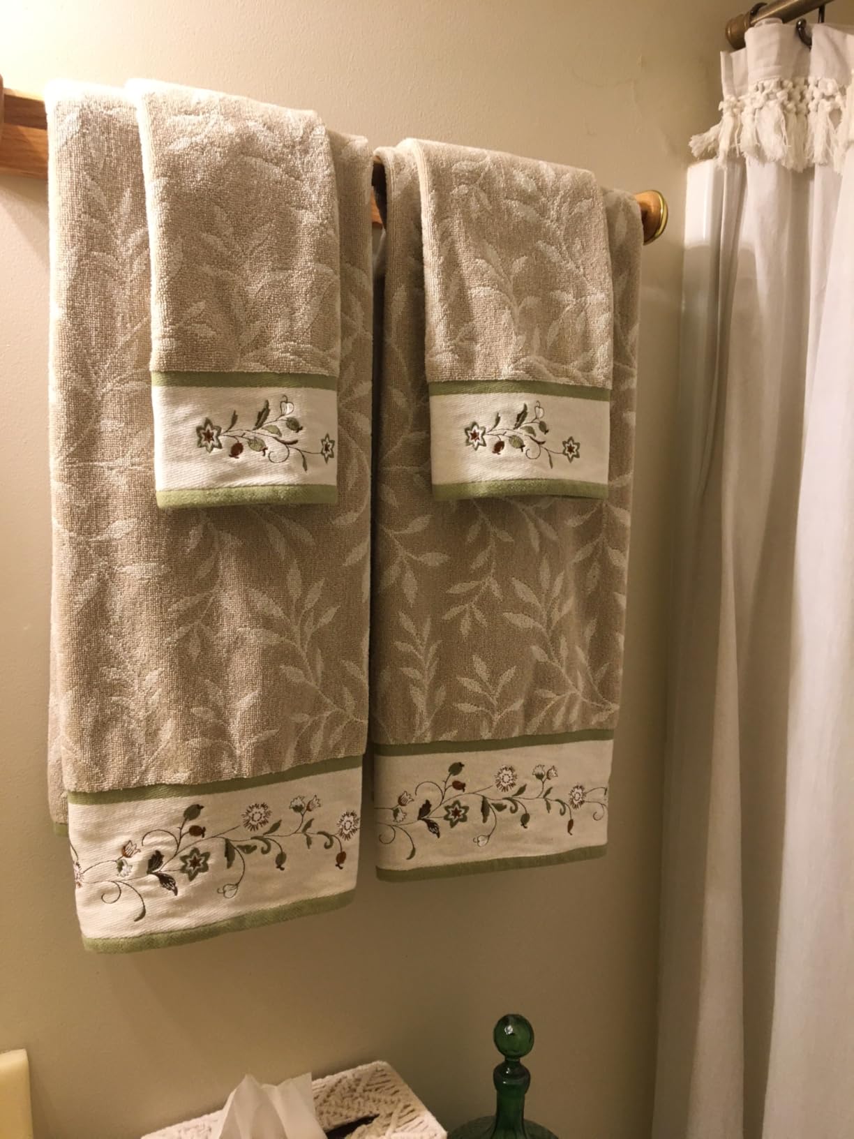 Madison Park Serene 100% Cotton Bath Towel Set Luxurious Floral Decorative Towels for Bathroom Embroidered Cotton Jacquard Design Soft Highly Absorbent for Shower 600 GSM, Multi-Sizes, Navy 6 Piece customer photo 2