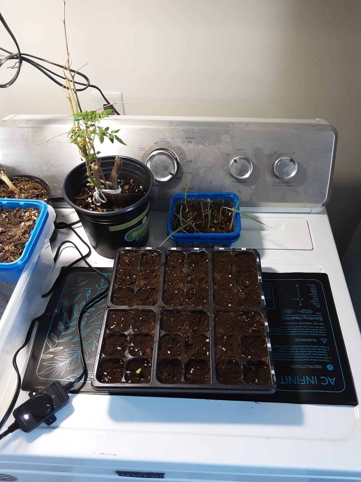 AC Infinity SUNCORE S3, Waterproof Seedling Mat with Heat Controller. customer photo 1
