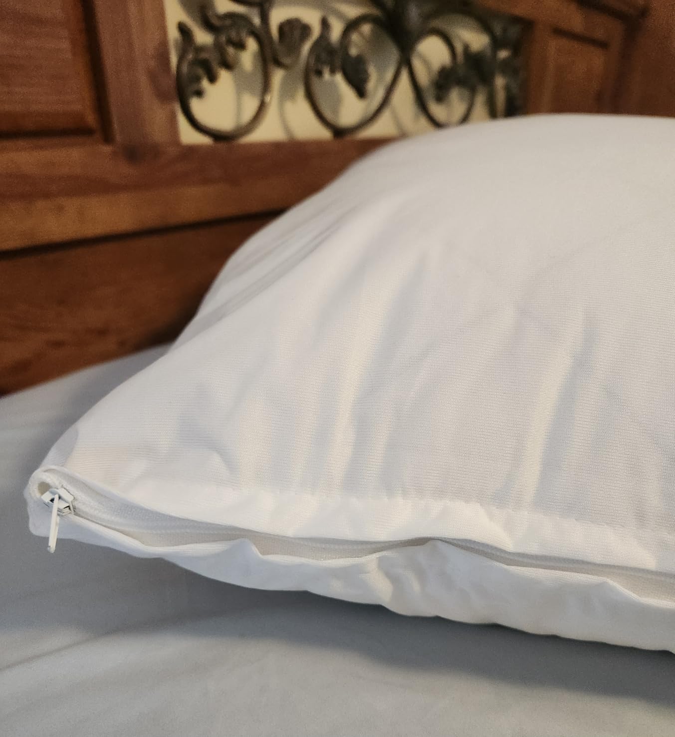 Set of 4 Pillow Protectors with Zipper Standard Size, Pillow Covers customer photo 1
