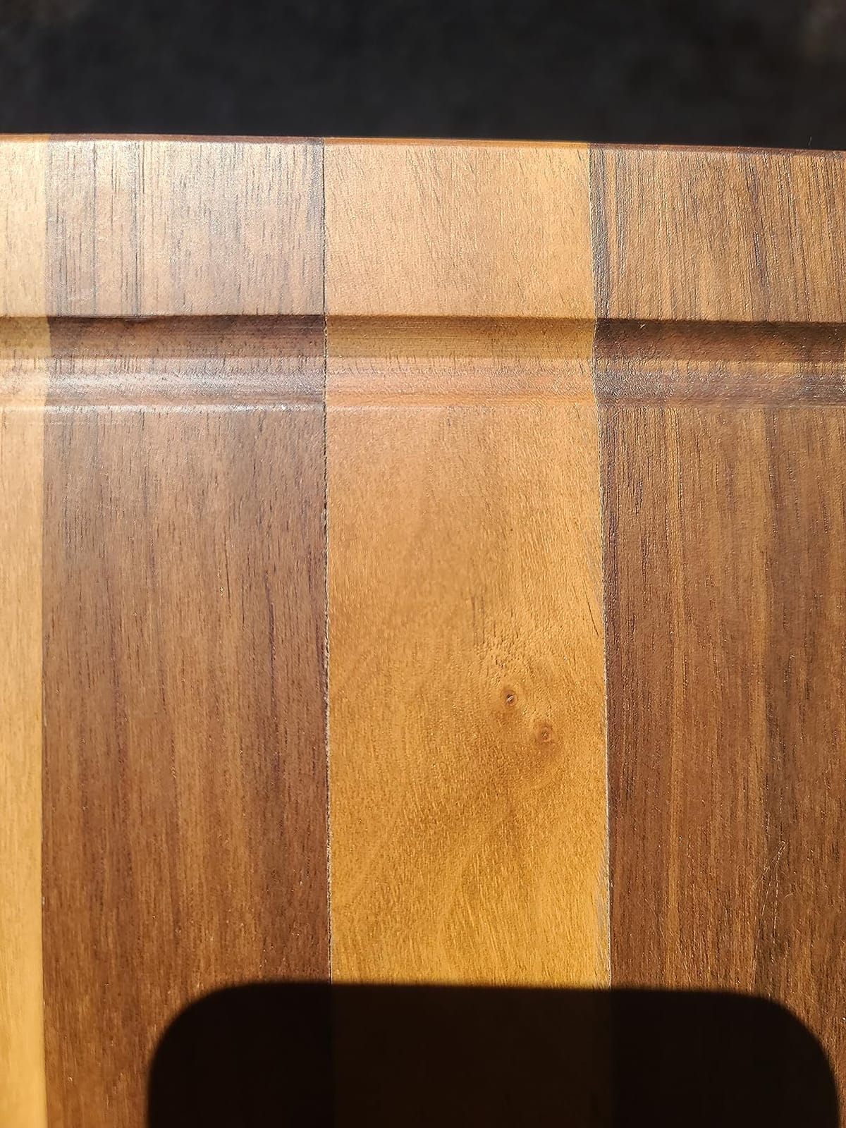 CONSDAN Walnut Cutting Board for Kitchen, USA Grown Hardwood, 20 x 15, with Invisible Inner Handle, Prefinished with Food-Grade Oil, Suitable for Kitchen Edge Grain, 1