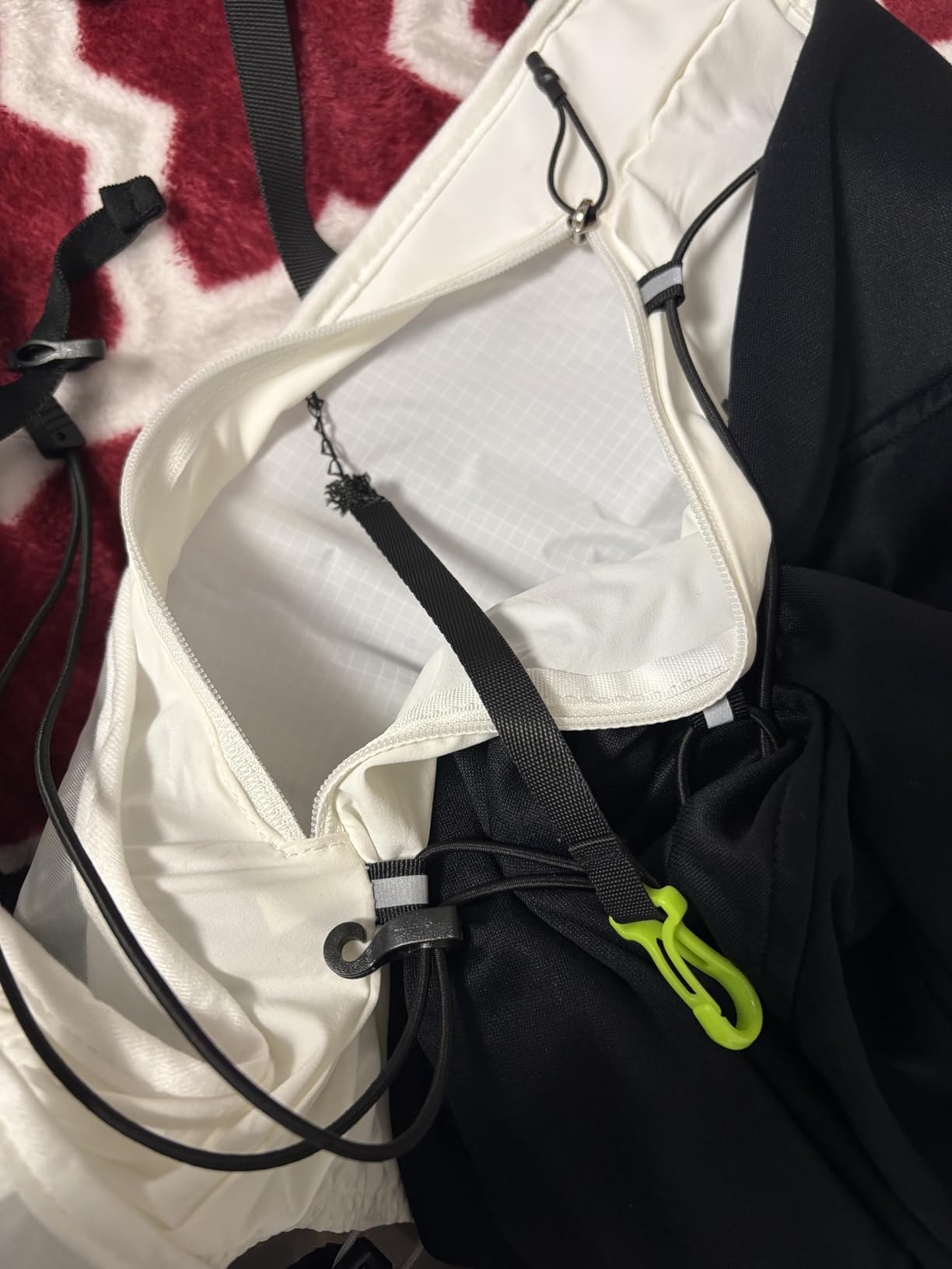Waterproof Running Vest, Hydration Vest Pack with 1.5L Water Bladder customer photo 1