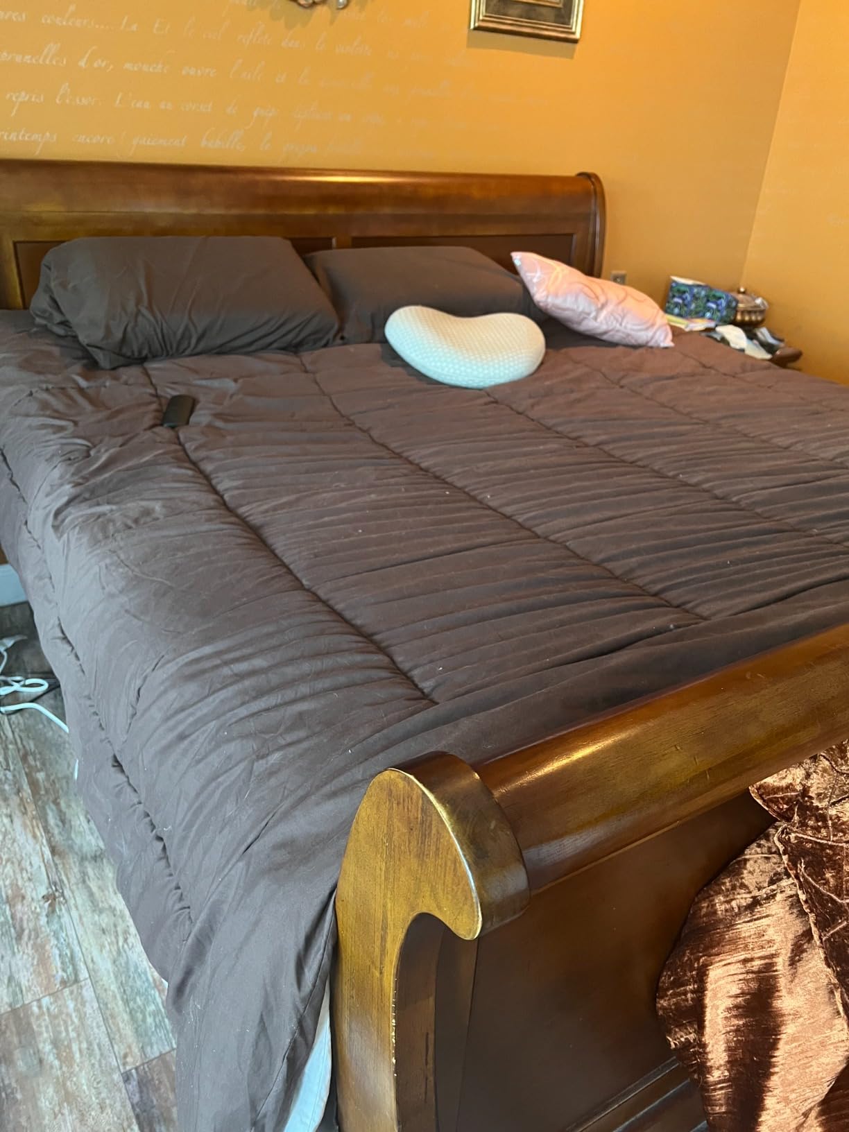 Irvine Home Collection Split King Adjustable Bed Base | Full Body Massage | USB Ports | Zero Gravity | Anti-Snore | Memory Positions | Under Bed Lighting | Wireless Remote | Syncable customer photo 1