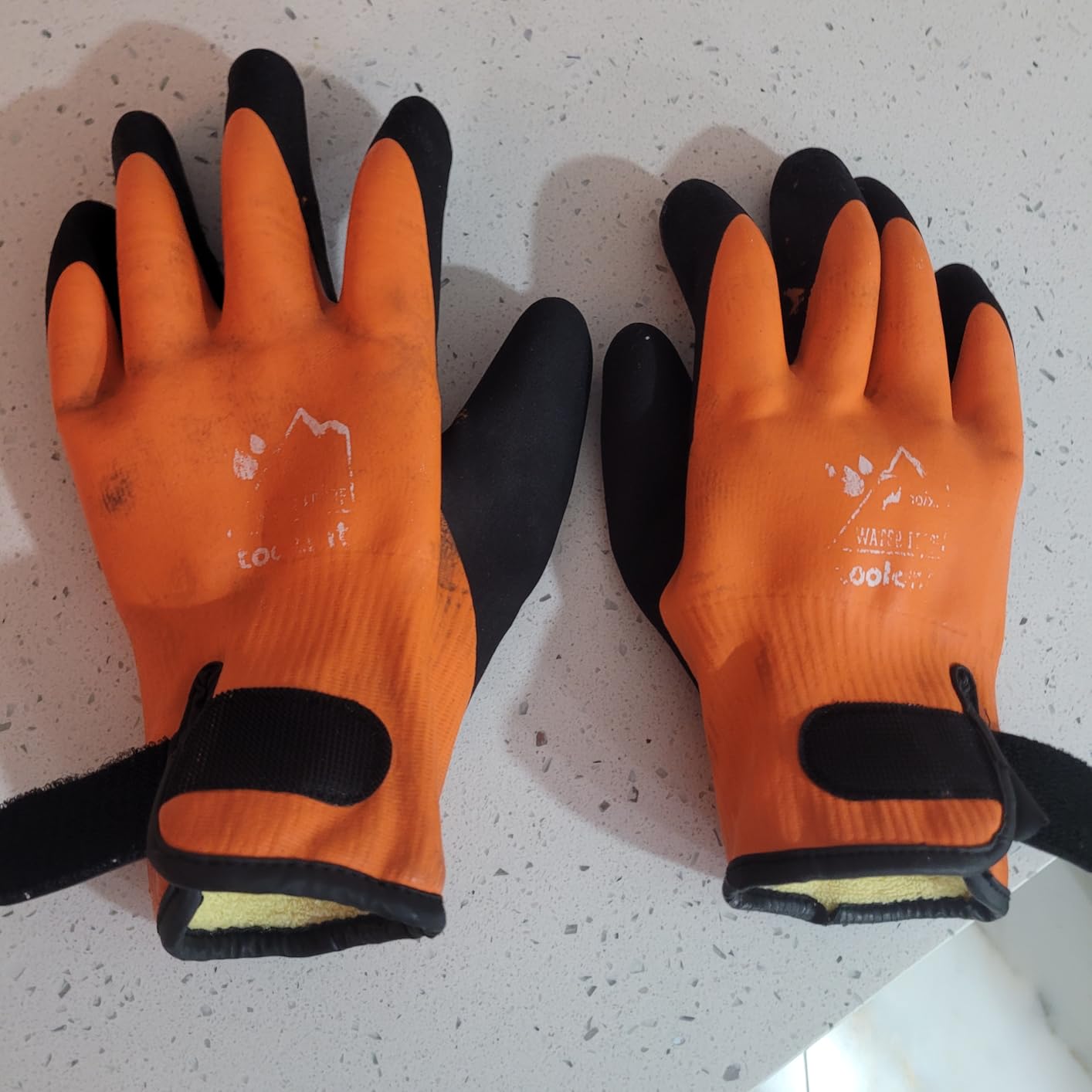 toolant 100% Waterproof Winter Work Gloves, Thermal Insulation with Grip customer photo 1