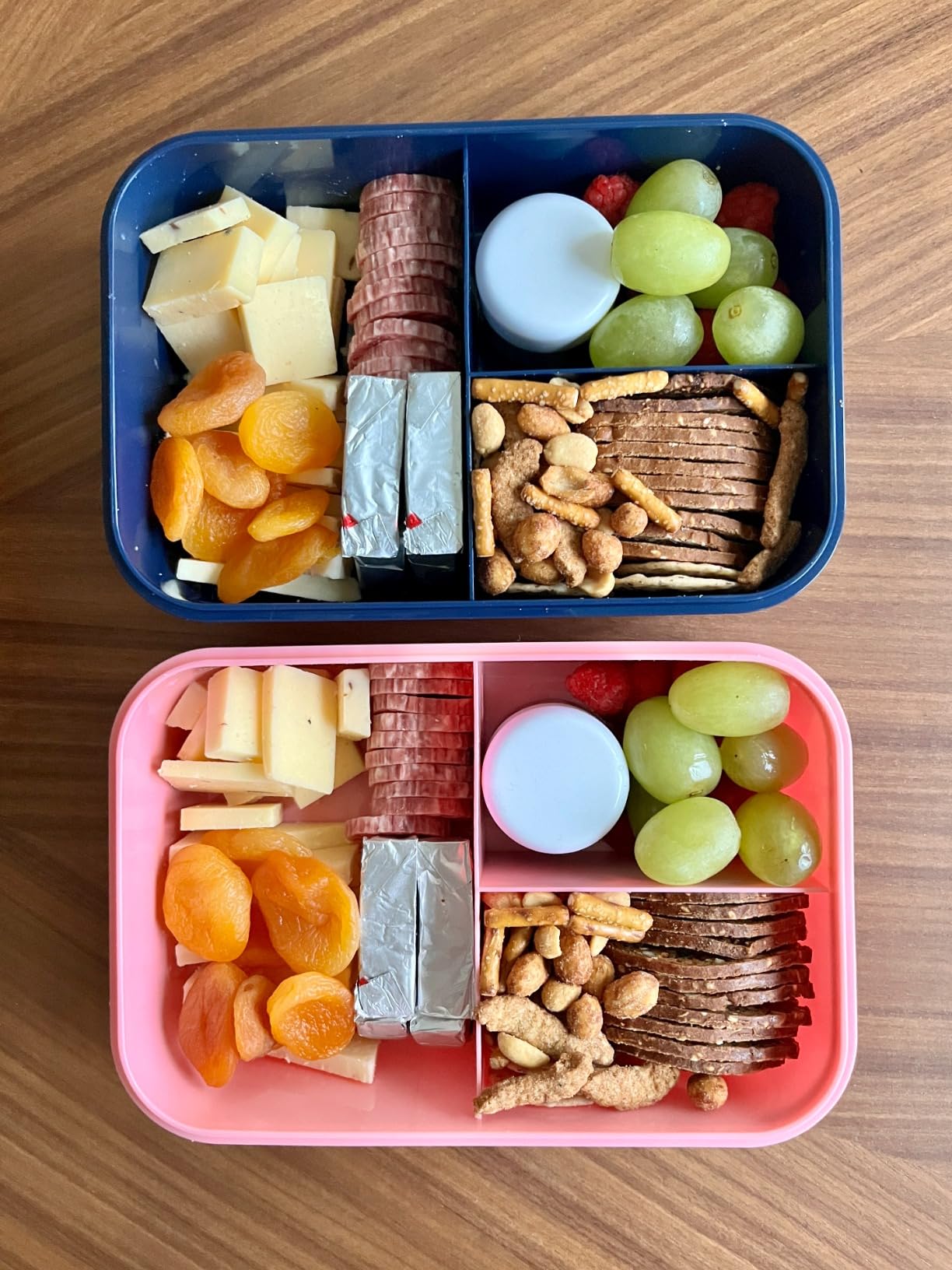 Caperci Classic Bento Box Adult Lunch Box for Older Kids - Leakpoof 47 oz 3-Compartment Containers for Adults and Teens, Built-in Utensil Set, Ideal for On-the-Go Balanced Eating, Navy Blue customer photo 1