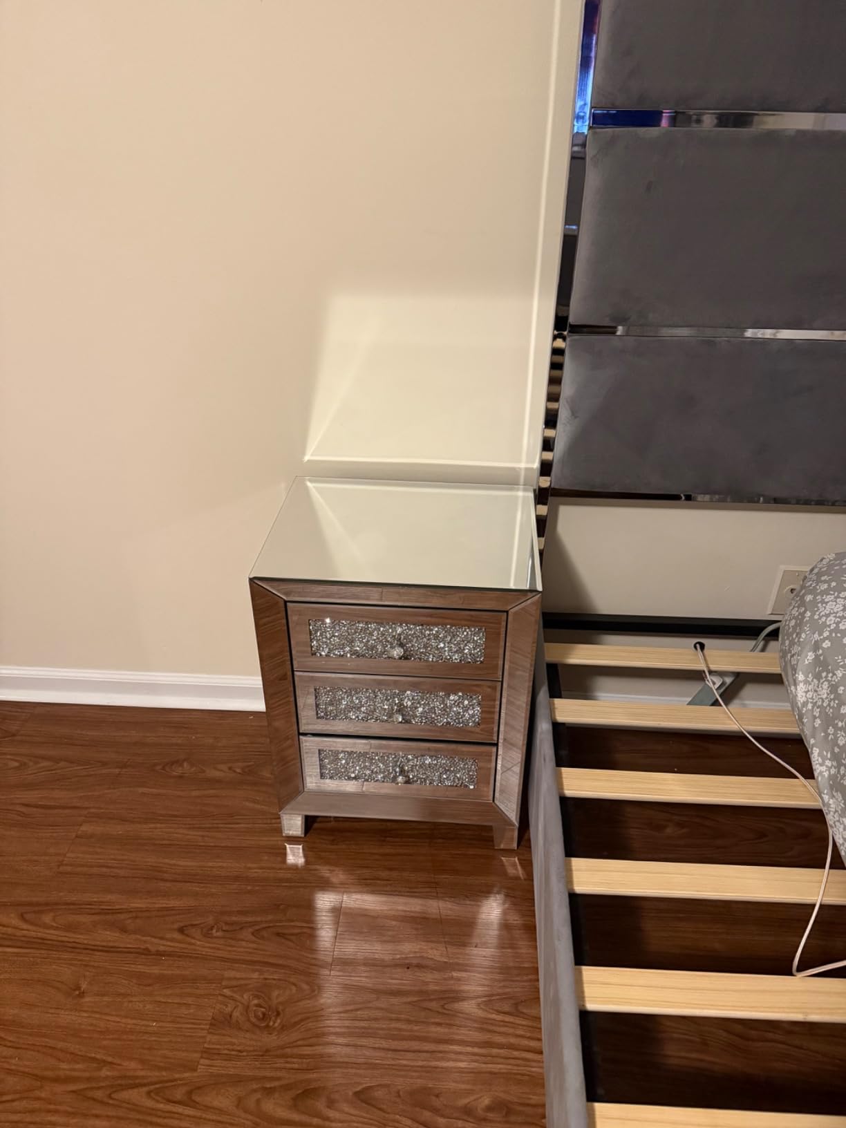 VINGLI Mirrored Nightstands Set of 2, 23
