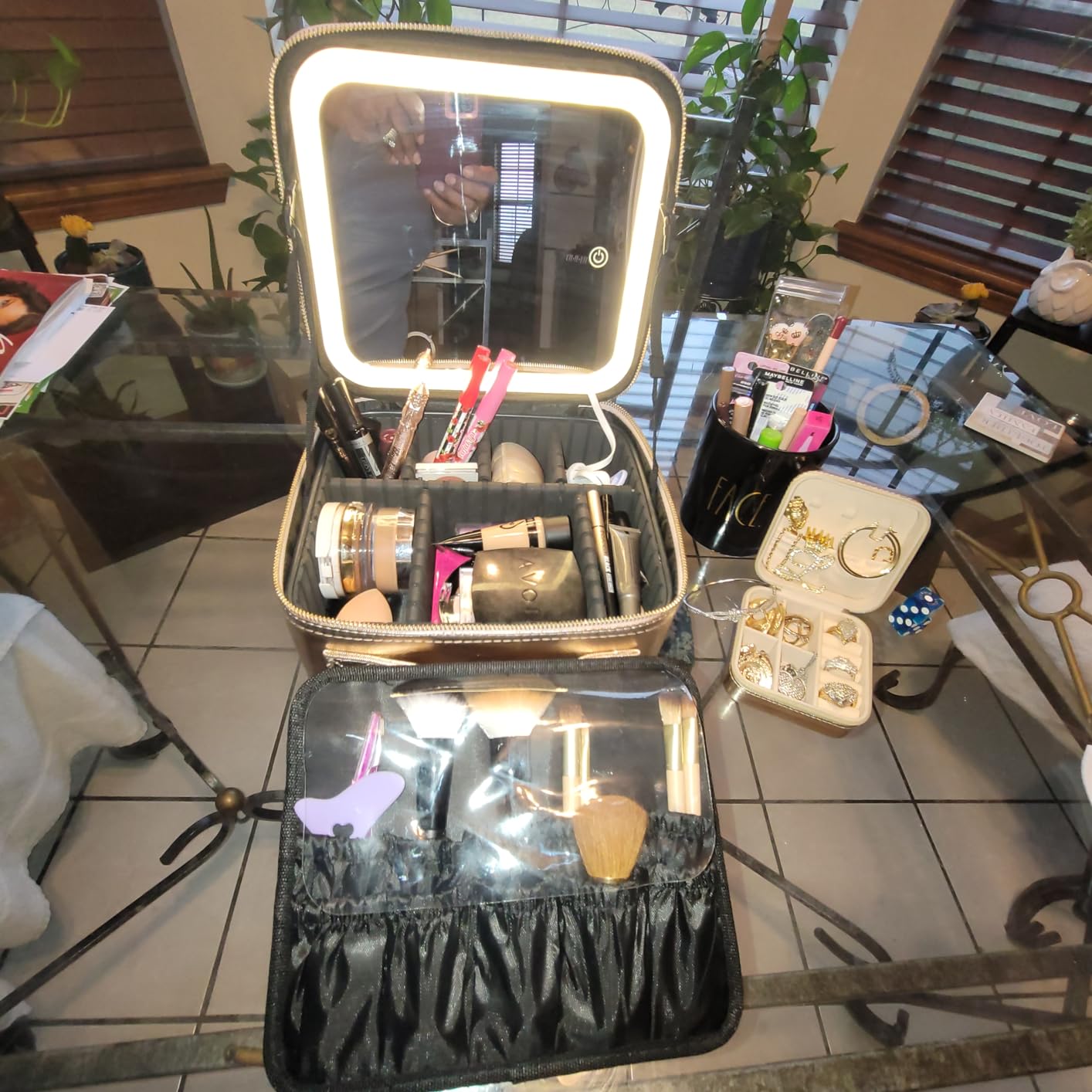 Extrei Gent Makeup Travel Train Case with Mirror LED Light 3 Adjustable Brightness Large Cosmetic Bag Portable Storage Adjustable Partition Waterproof Makeup Brushes Make up Jewelry Gift for Women customer photo 2