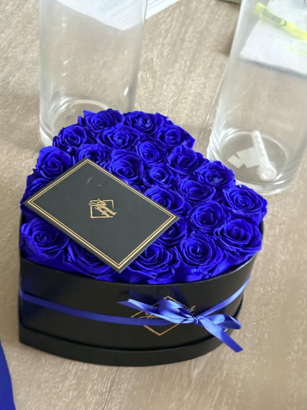 GLAMOUR BOUTIQUE Preserved Flowers, 16 Forever Red Roses in Heart Gift Box customer photo 2