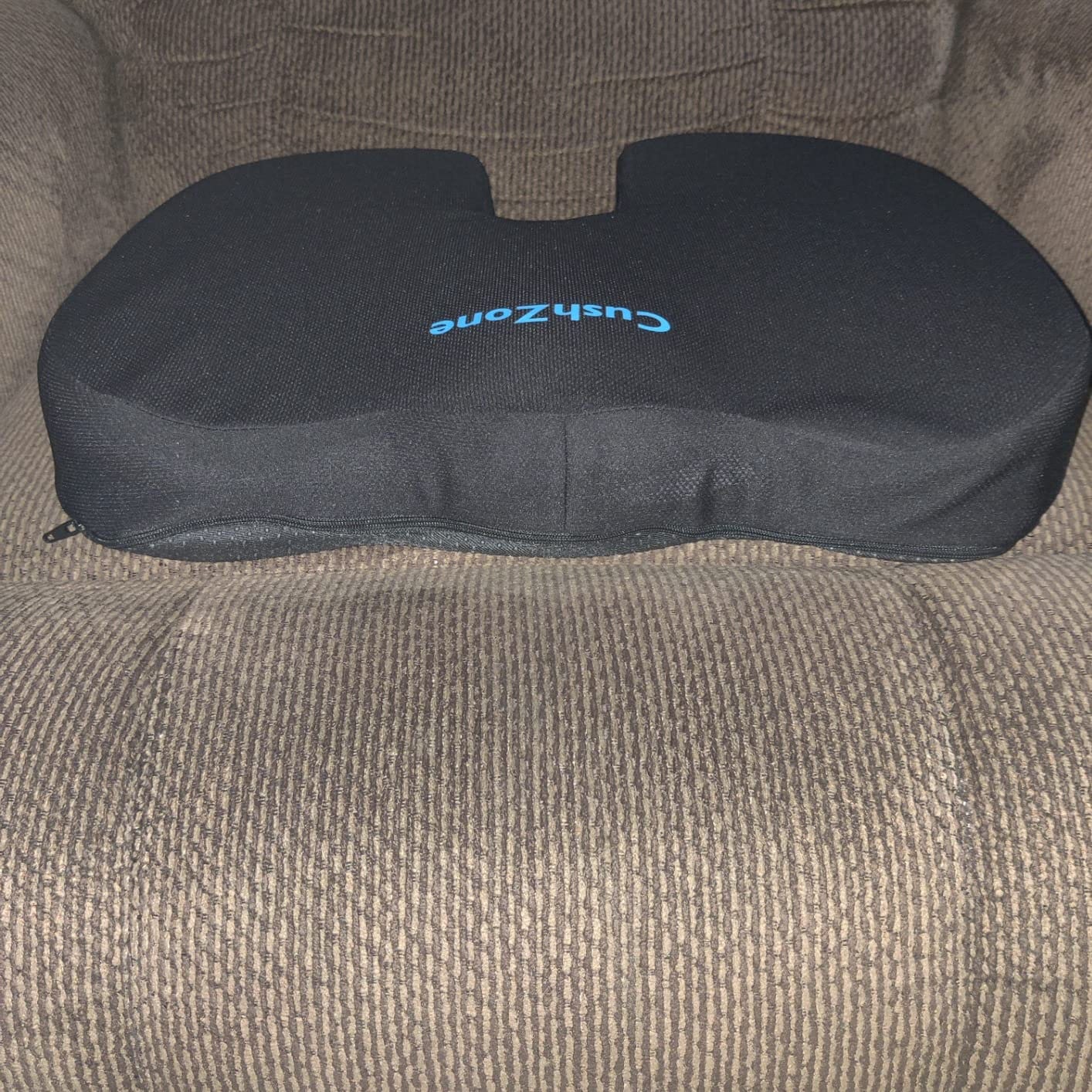 Gel Seat Cushion, Enhanced Memory Foam Cushion for Tailbone Pain, Black customer photo 1