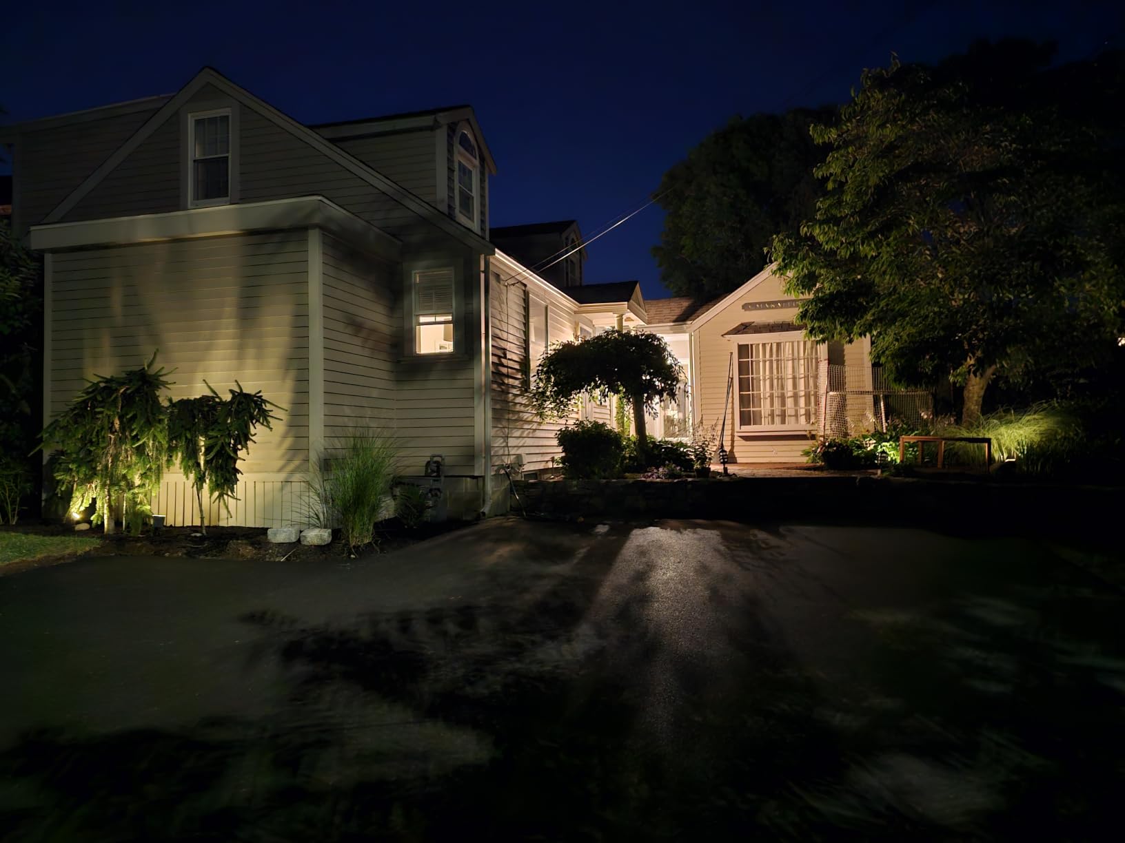 NYMPHY Solar Lights Outdoor Waterproof - 4 Pack (Warm White) customer photo 2