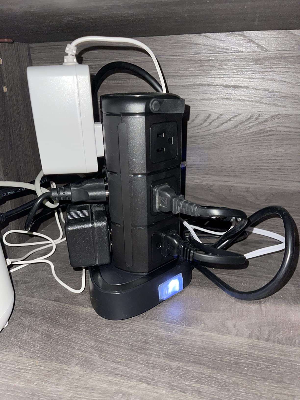 Desk Clamp Power Strip, 4 AC Outlets 4 USB Ports, Fit 1.7in Tabletop Edge customer photo 1