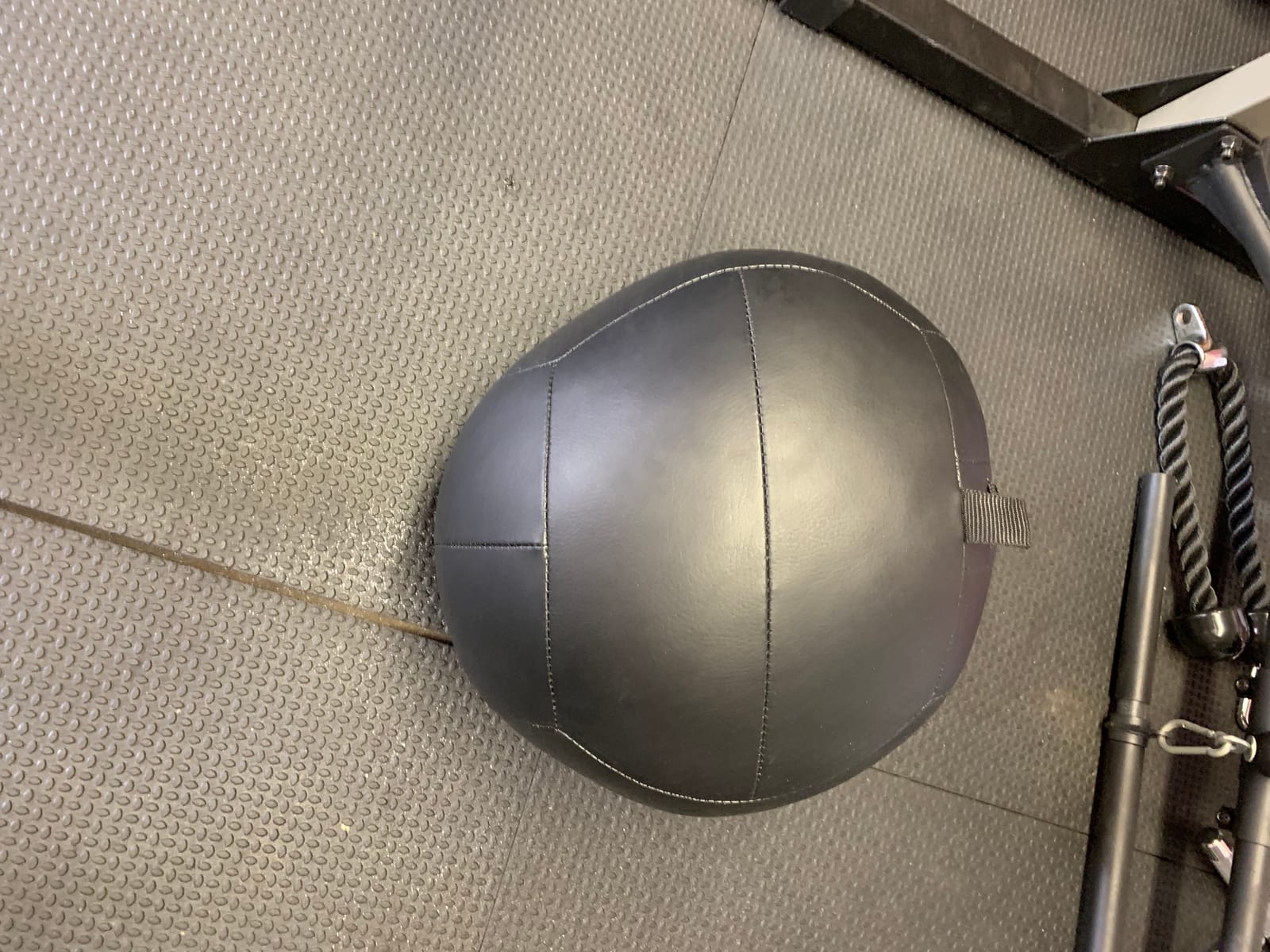 ProSource Soft Medicine Balls for CrossFit Wall Ball and Full Body Dynamic Exercises, Color-Coded Weights: 6, 8, 10, 14, 20, 25 lb. customer photo 1