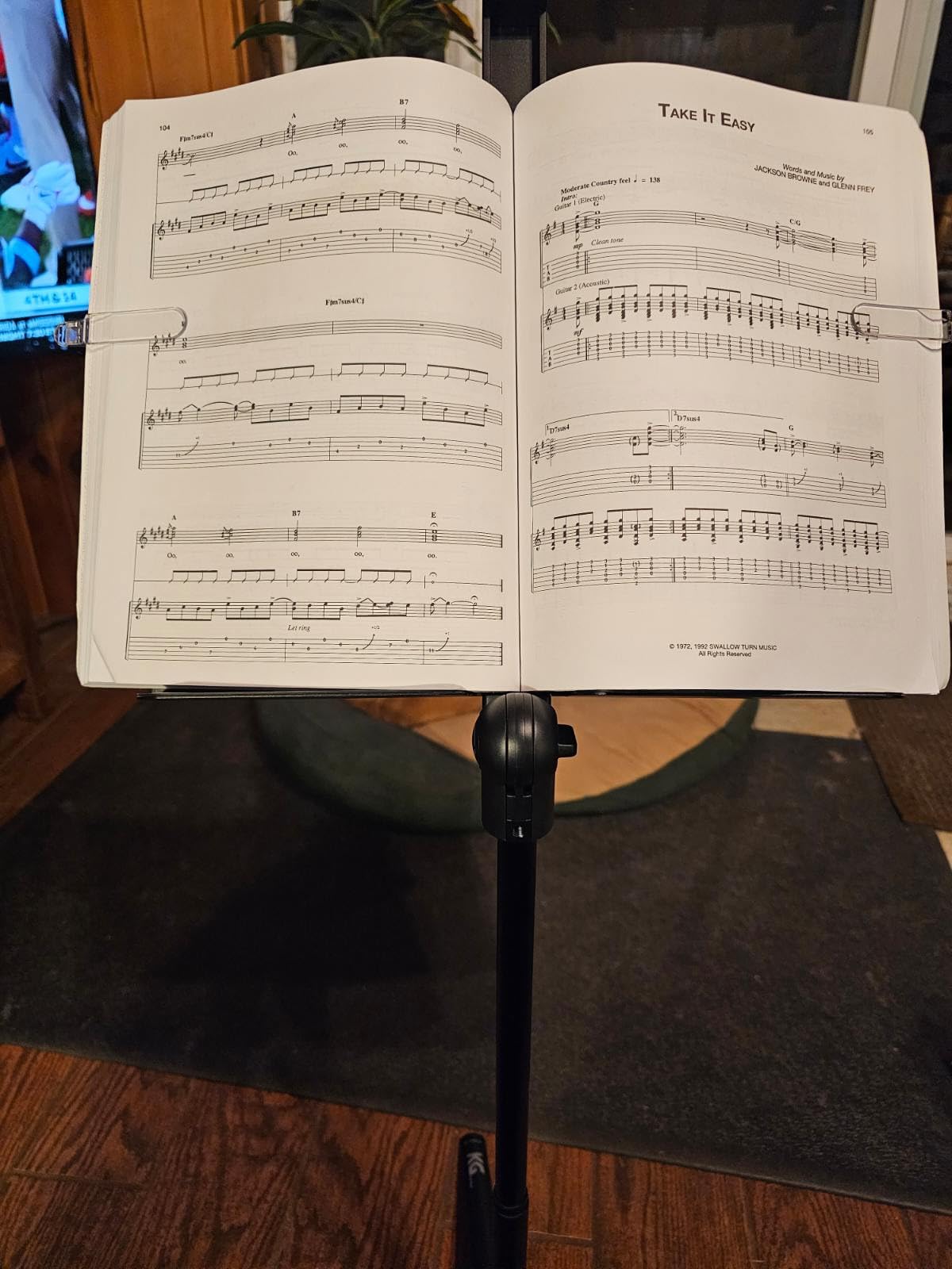 KraftGeek Capsule Music Stand for Sheet Music, 66