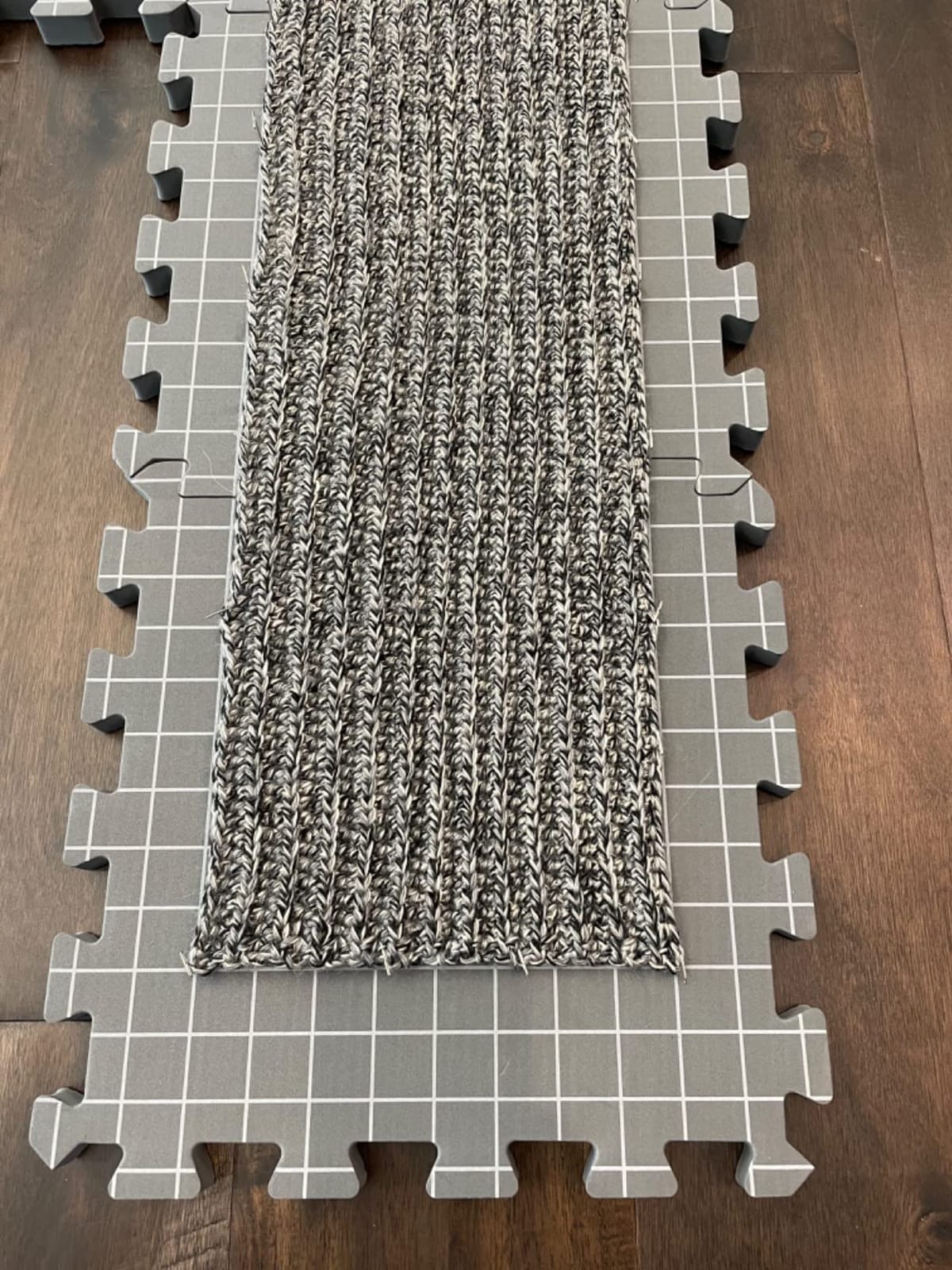 Yrangee Blocking Mats for Knitting & Crochet Project-9 Packs,150 T-Pins customer photo 2