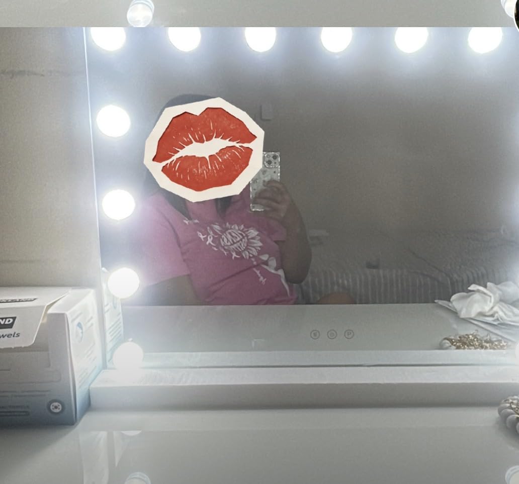Gvnkvn Vanity Mirror with Lights Lighted Makeup Mirror with 15 Dimmable LED Bulbs,3 Color Lighting Modes,USB Charging Port Touch Control,Sturdy Metal Frame Design 24x18 Inch,White customer photo 1