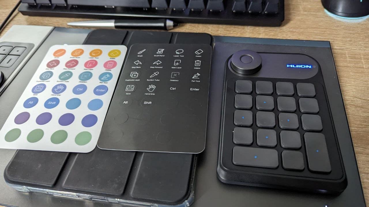 HUION Keydial Mini Bluetooth Programmable Keypad with Dial 18 Shortcut Keys customer photo 2