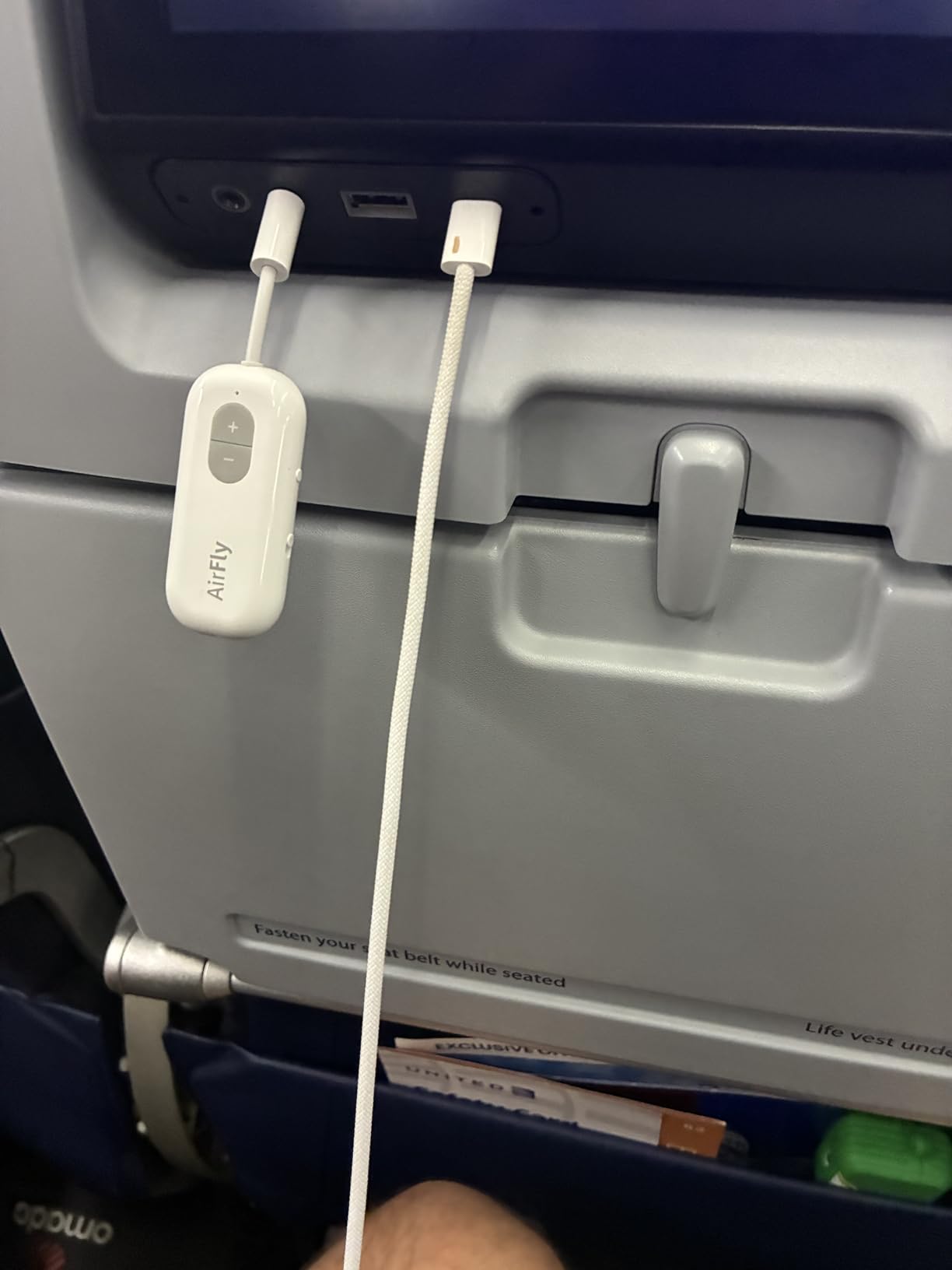 Twelve South AirFly SE, Bluetooth Wireless Audio Transmitter Adapter, White customer photo 2