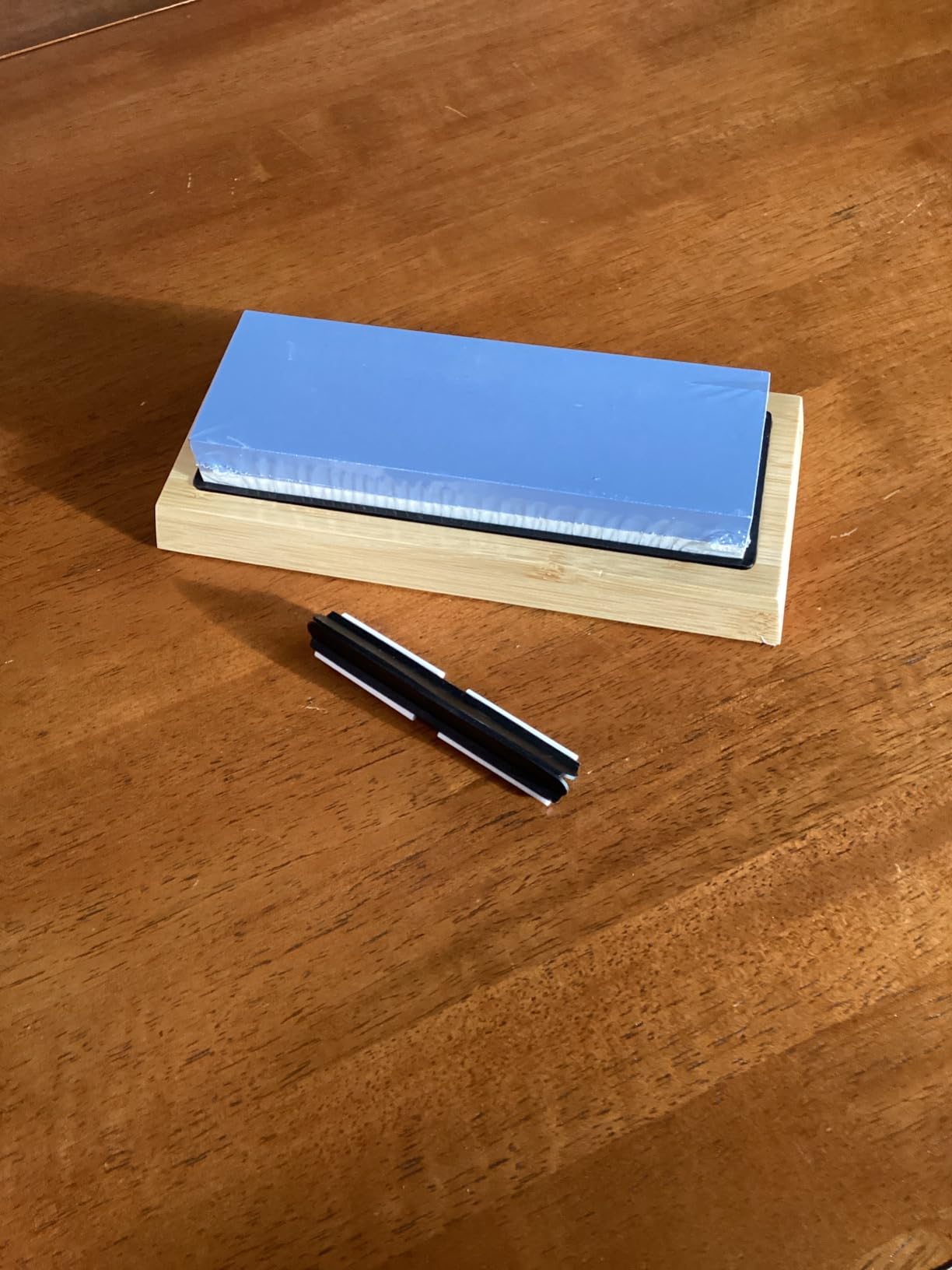 Whetstone Knife Sharpening Stone Kit - Double Sided Whetstone Knife Sharpener 1000/6000 Grit, Professional Honing Sharpening Stone Set With Slip-Resistant Bamboo Base and Angle Guide customer photo 1