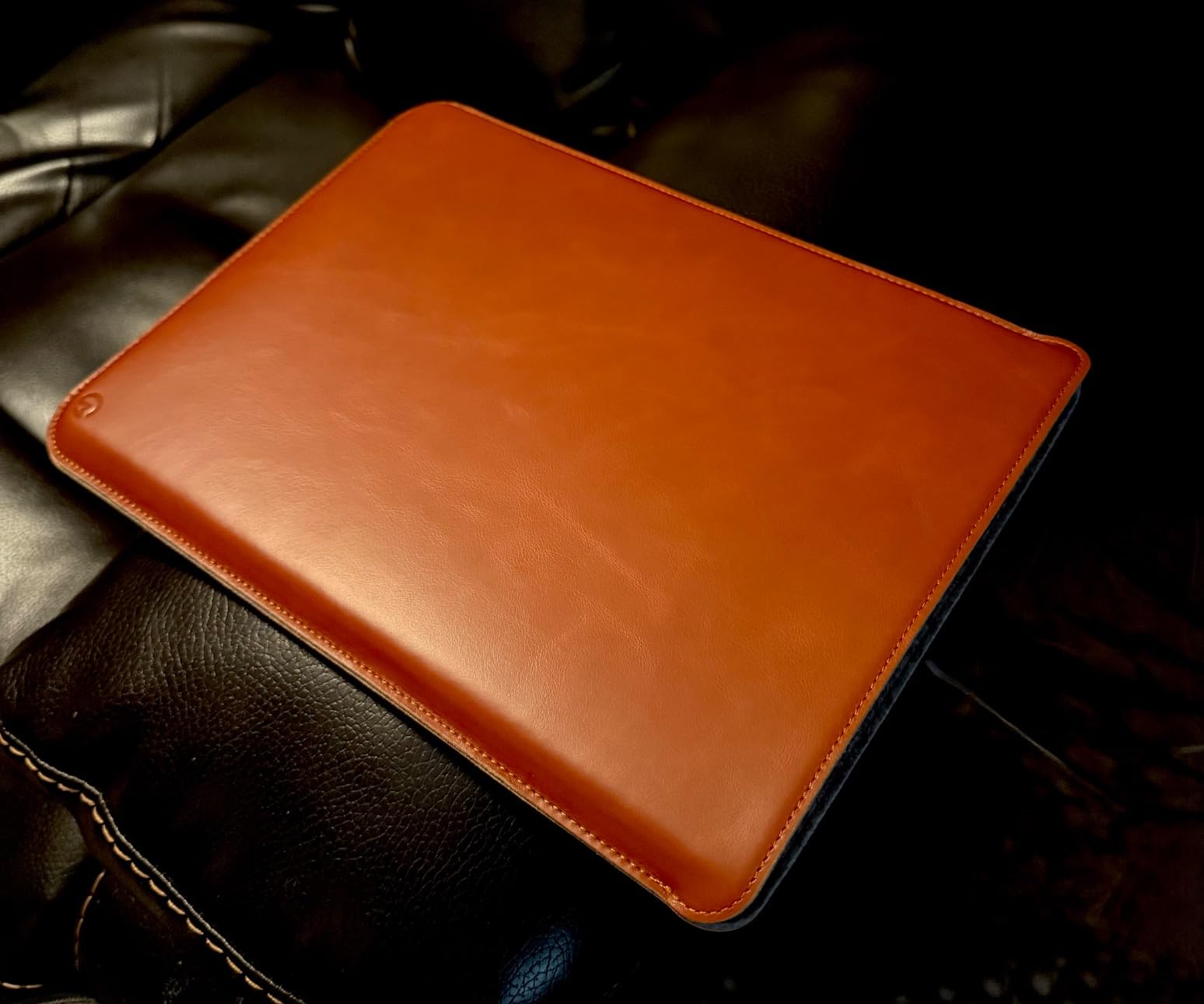Casemade Real Leather Laptop Sleeve for MacBook Pro & Air Fits 13, 14, 15 & 16 Inch - Genuine Full Grain Leather with Soft Wool Lining (14-inch Pro M1/M2/M3/M4/M5) customer photo 1
