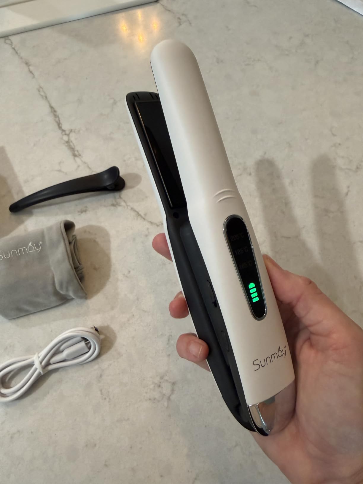 SUNMAY Cordless Hair Straightener, Titanium Portable Straightener for Travel, Dual Voltage Cordless Flat Iron Hair Straightener 2 in 1 with Comb & Clip for Women, Heat-up in Seconds, USB-C Fast Charge customer photo 1