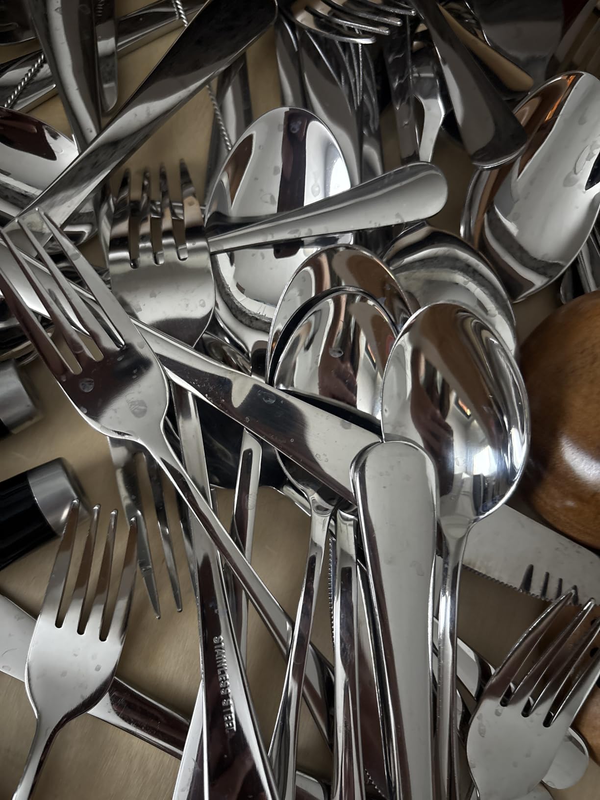 Compralo Matte Black Silverware Set for 8, 40 Pieces Black Flatware Set, Stainless Steel Tableware Cutlery Set Include Fork Spoon Knife, Kitchen Utensil Sets for Home and Restaurant customer photo 1