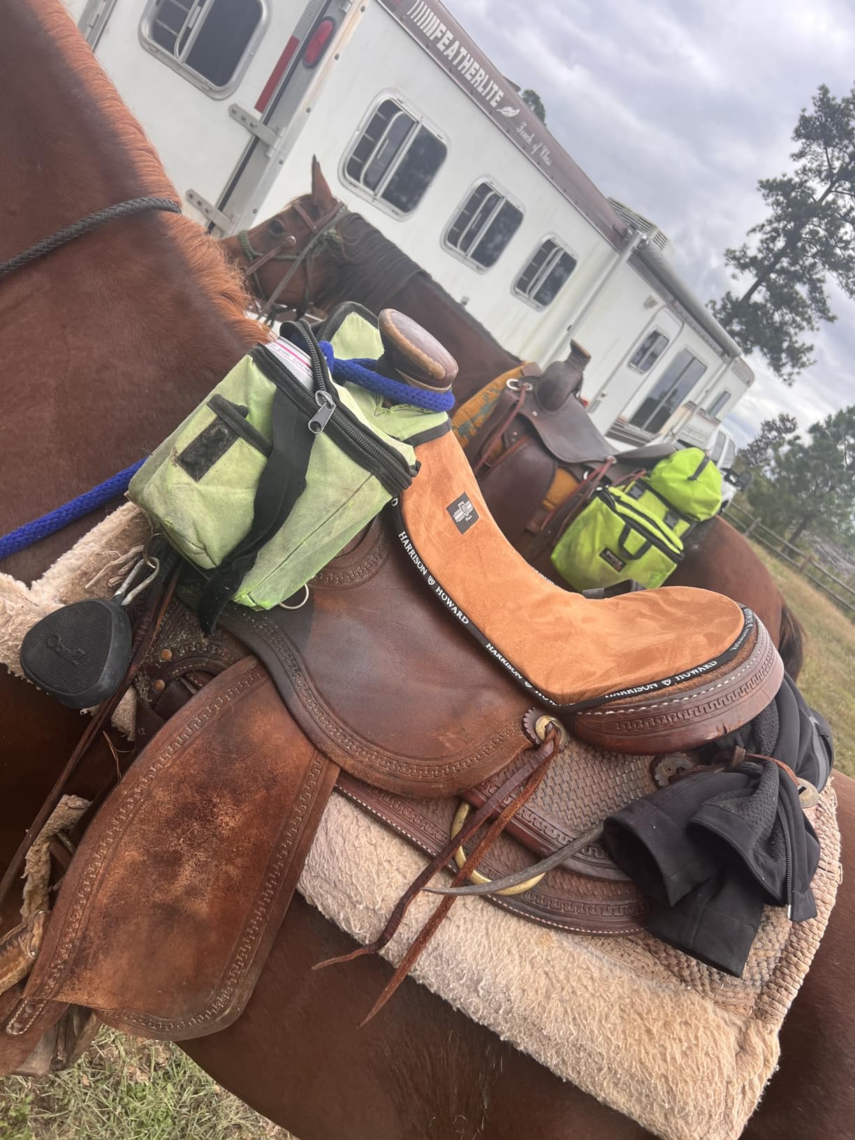 Harrison Howard Trail Seat Saver Western Tack Saddle Ride-on Pad with Cushion Bottom Helps Distribute Back Pressure customer photo 2