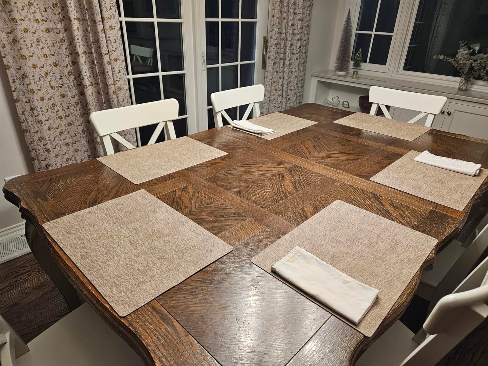 Romanstile Faux Leather Vinyl Placemats Set of 6, Light Grey customer photo 1
