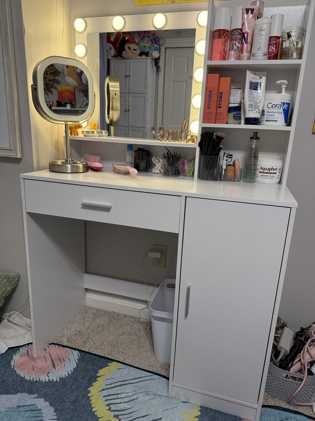 Palimder Vanity Desk with Mirror & Light, Large Drawer Three Level Storage Dresser, 3 Lighting Modes Adjustable Brightness, Bedroom Dressing Table customer photo 2