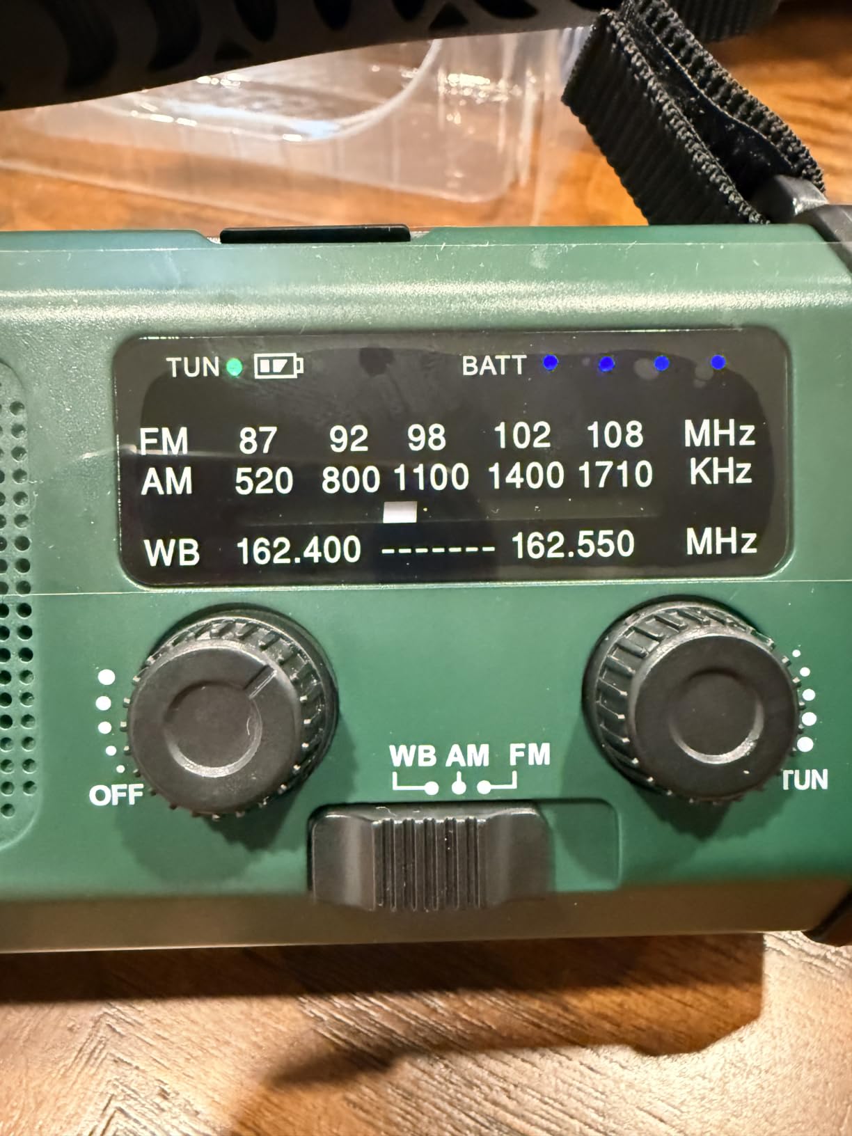 Emergency Weather Radio with NOAA,10000mAh Solar Hand Crank Radio,AM FM customer photo 1
