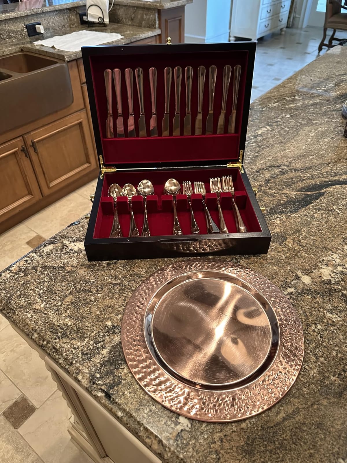 30 Pcs Gold Silverware Set Service for 6, Premium Stainless Steel Flatware Set, Cutlery Utensil Set, Durable Home Kitchen Eating Tableware Set, Include Fork Knife Spoon Set, Dishwasher Safe customer photo 1