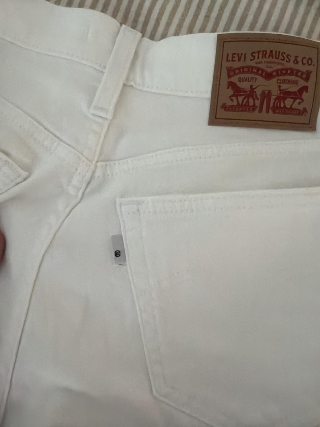 Levi's Women's Wedgie Straight Jeans customer photo 2