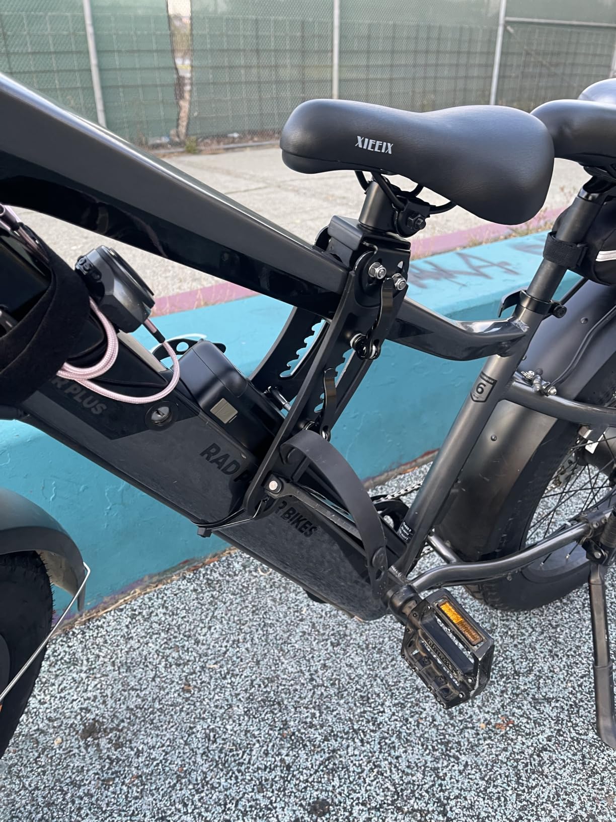 XIEEIX Child Bike Seat, Kids Bike Seat with Guardrail, High Seat Cushion Backrest Mountain Bike Child Bike Seat, Bicycle Child Safety Seat for Children from 1 to 3 Years Old customer photo 1