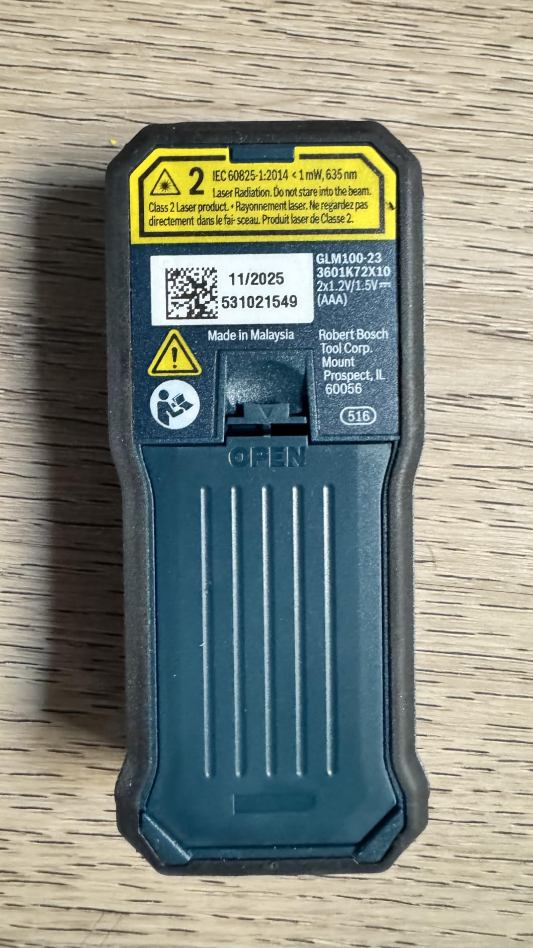 BOSCH GLM100-23 100ft Laser Measure with Backlit Display, Blue customer photo 2
