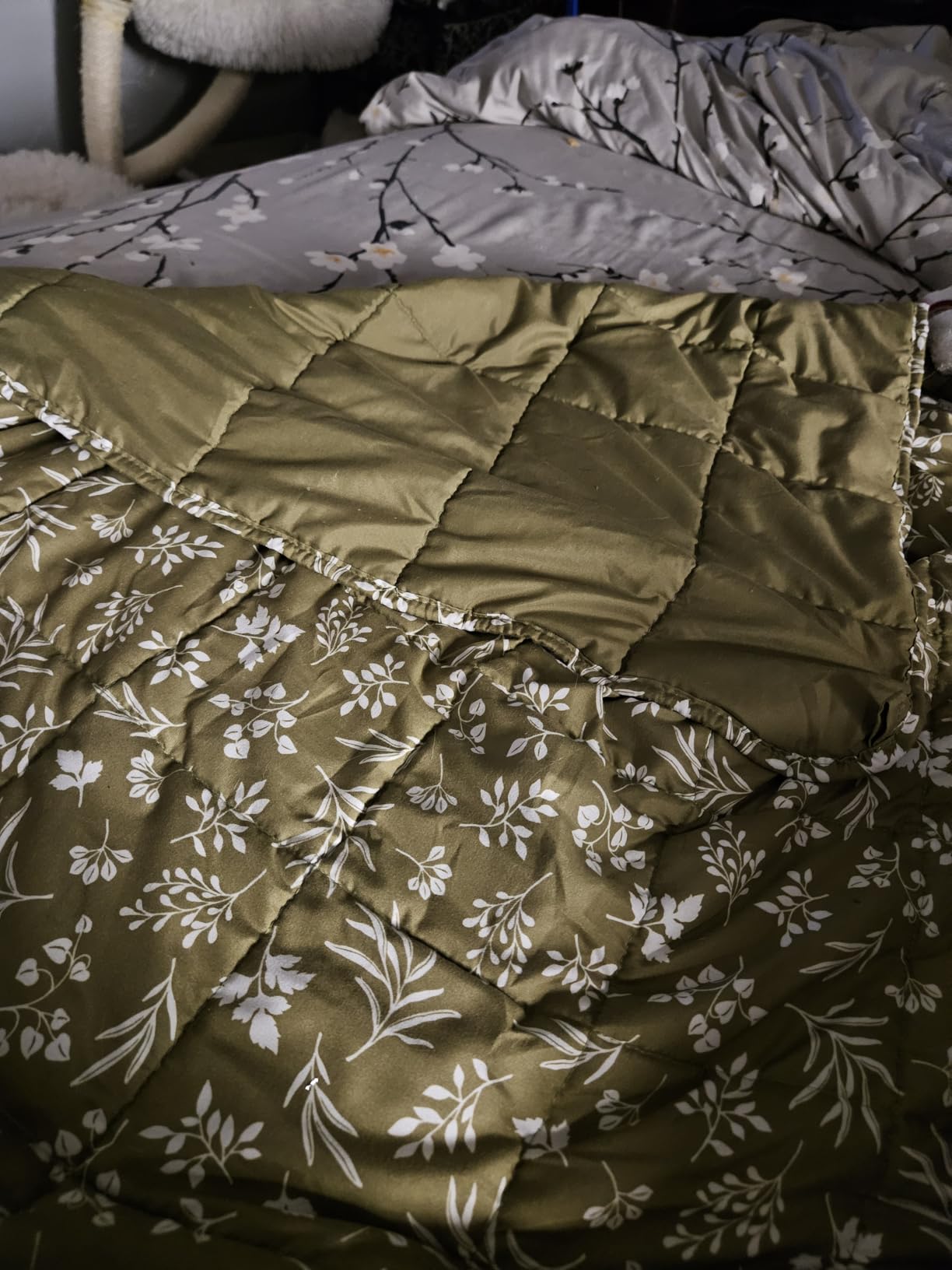 yescool King Size Weighted Blanket for Adults (20 lbs, 80” x 87”, Grey) Cooling Heavy Blanket for Sleeping Perfect for 190-210 lbs, Breathable Blanket for Adults & Couple All Season, Machine Washable customer photo 2