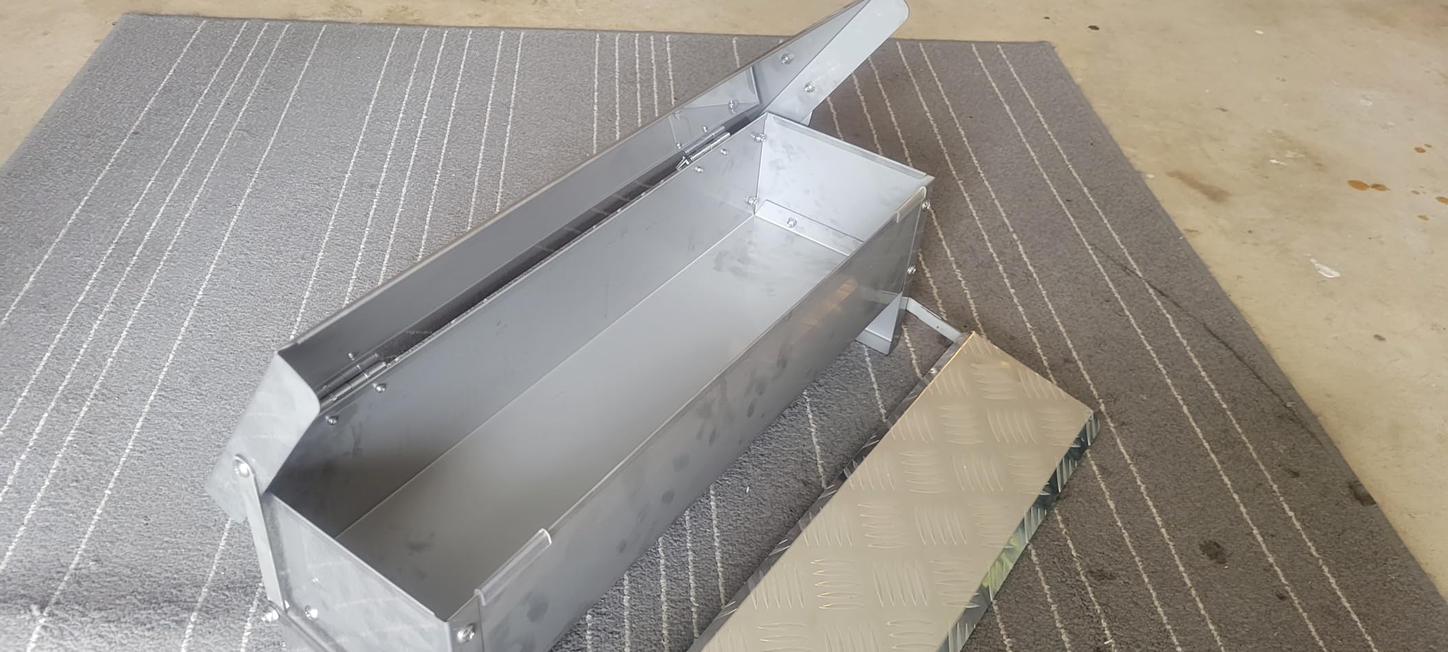 Chicken Feeder No Waste Rat Proof Automatic Treadle Feeder 15 Lbs customer photo 1