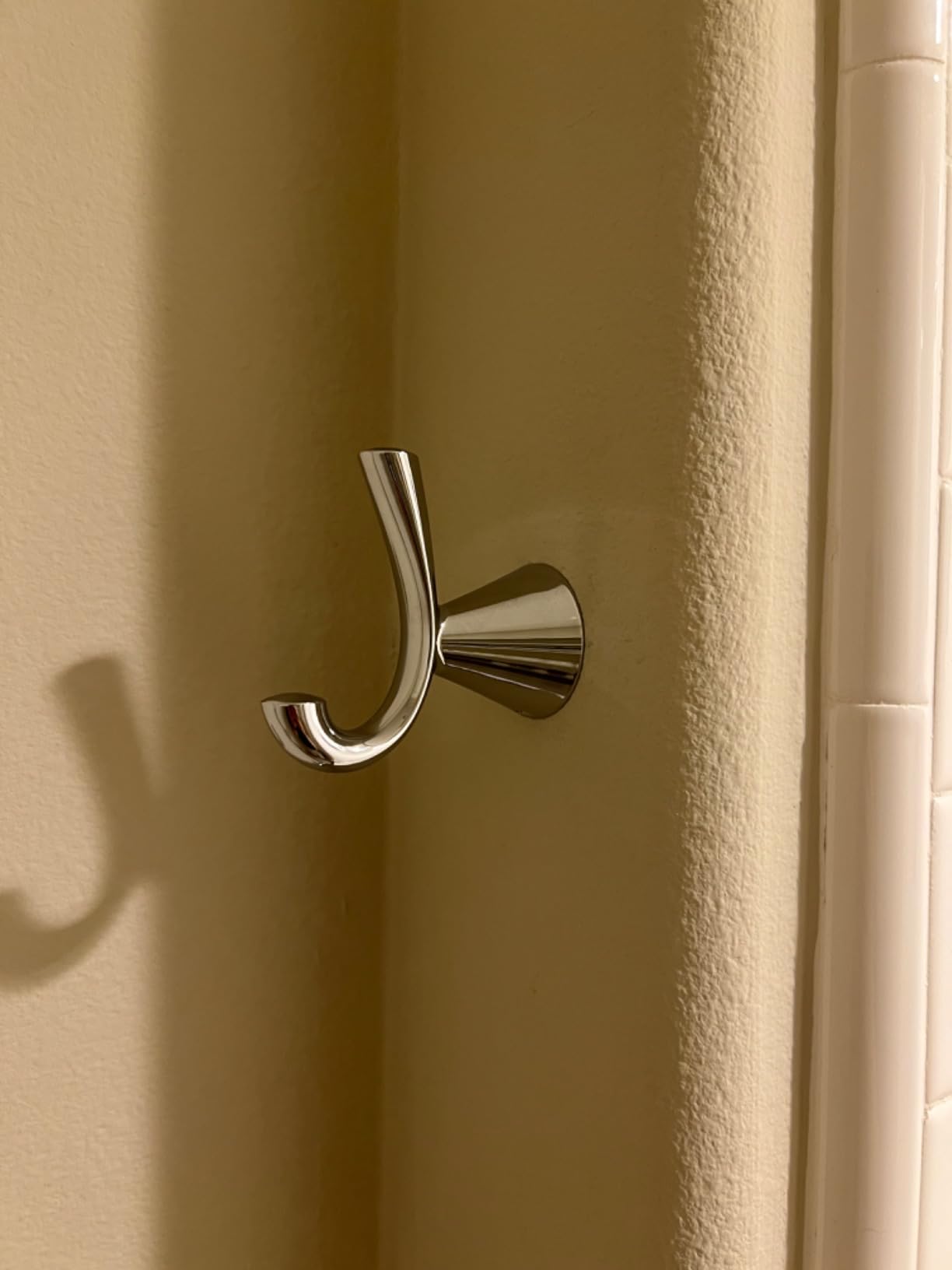 Moen YB2303CH Glyde Robe Hook, 1 Count (Pack of 2), Chrome customer photo 1