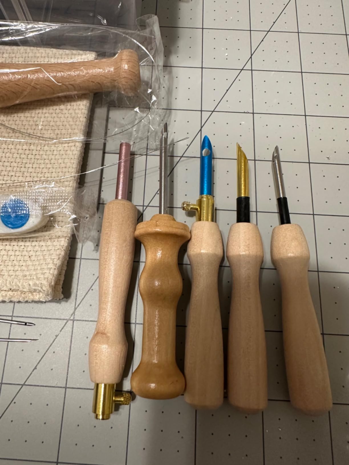 35 Pcs Punch Needle Kit, Punch Needle Tool Adjustable Punch Needle Embroidery Kits Include Wooden Handle Embroidery Pen Set, Big Eye Needles, Punch Needle Cloth - Valentines Gifts for Adults Beginne customer photo 2