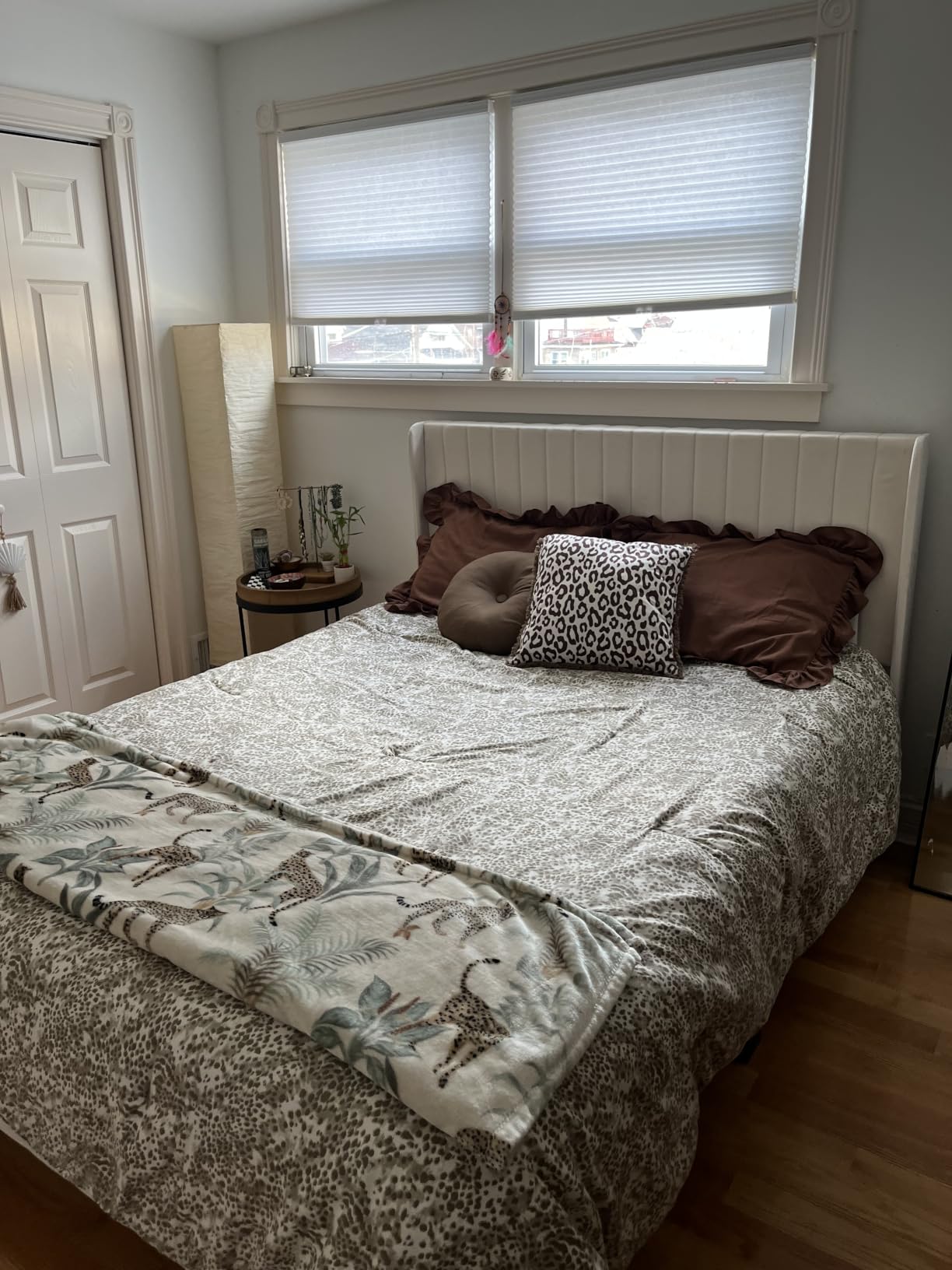 Yaheetech King Bed Frame with Headboard, Ivory Channel-Tufted Platform customer photo 2