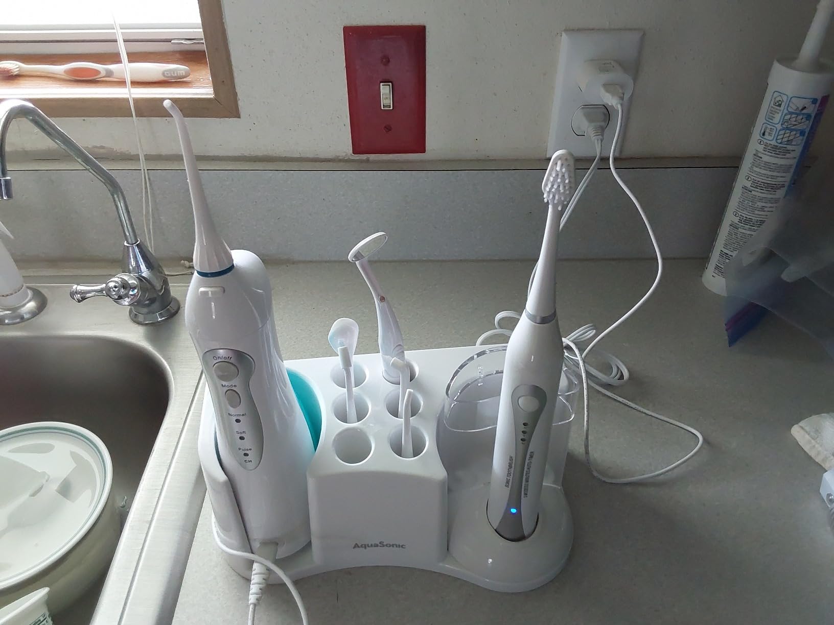AquaSonic Home Dental Center Rechargeable Power Toothbrush & Smart Water Flosser - Complete Family Oral Care System - 10 Attachments and Tips Included - Various Modes & Timers (Black) customer photo 1