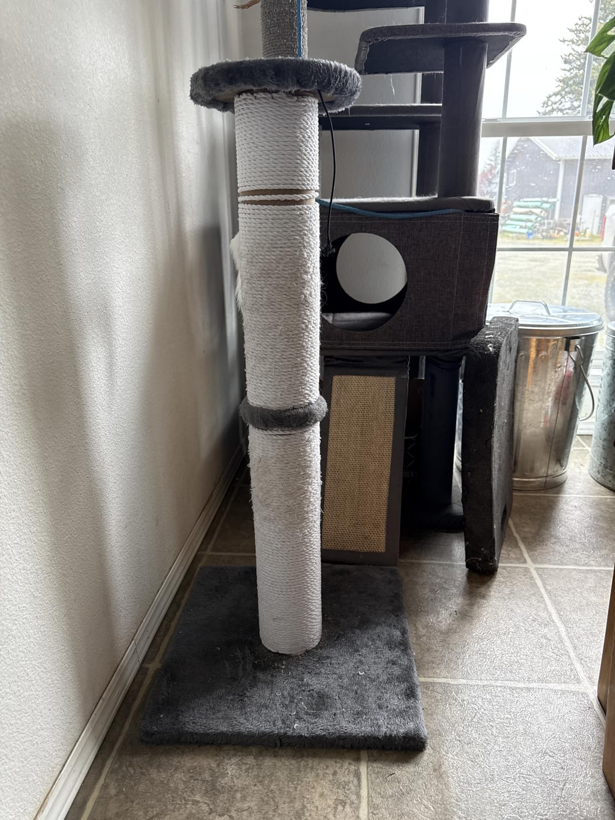 34-Inch Tall Cat Scratching Post for Large Cats, Stable Base, Gray customer photo 1