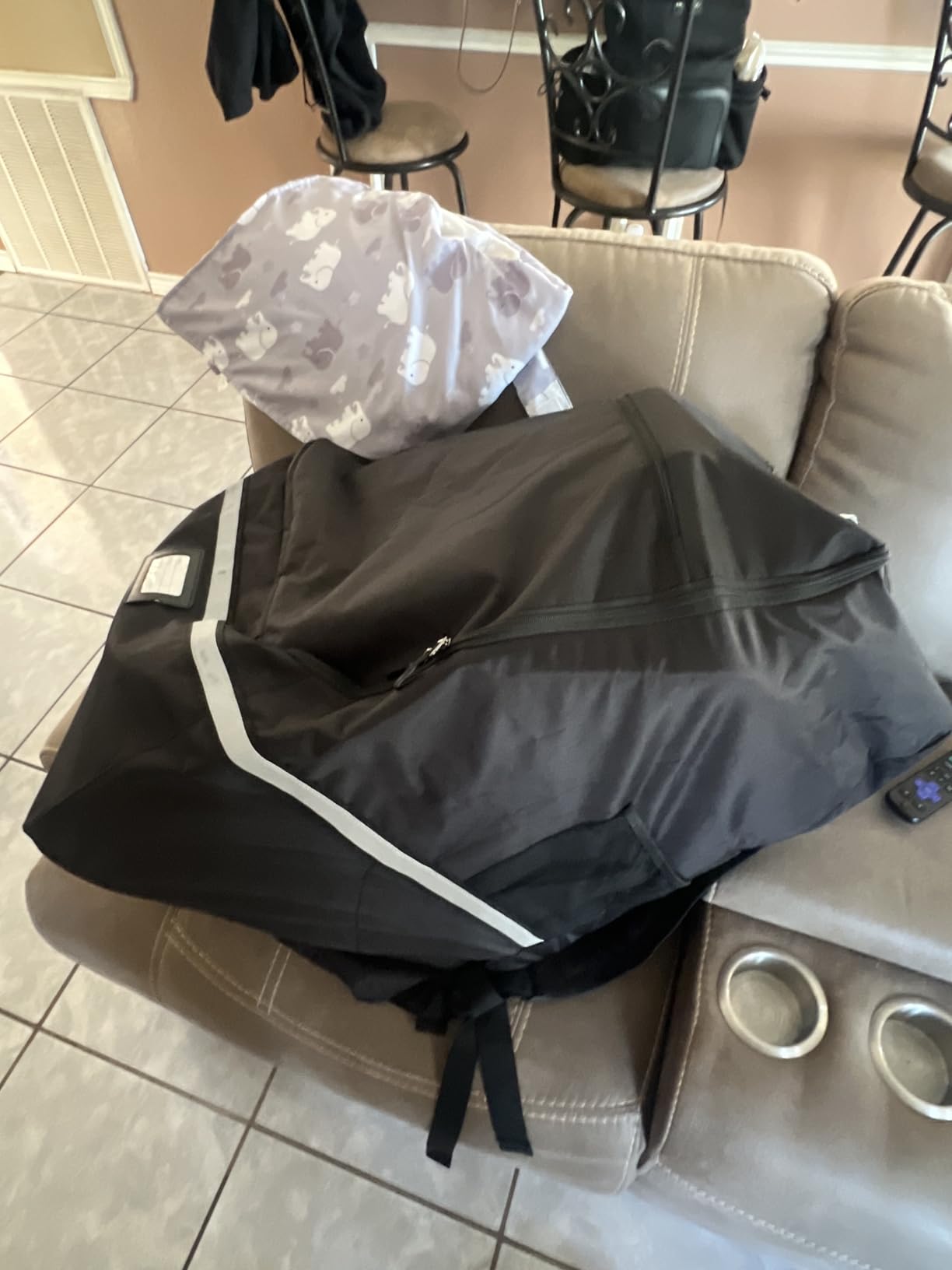 Car Seat Travel Bag,Padded Car Seats Backpack with Steel Cable Handle and Reflective Stripes, Large Durable Carseat Carrier Bag,Airport Gate Check Bag,Infant Seat Travel Bag with Shoulder Strap,Black customer photo 2