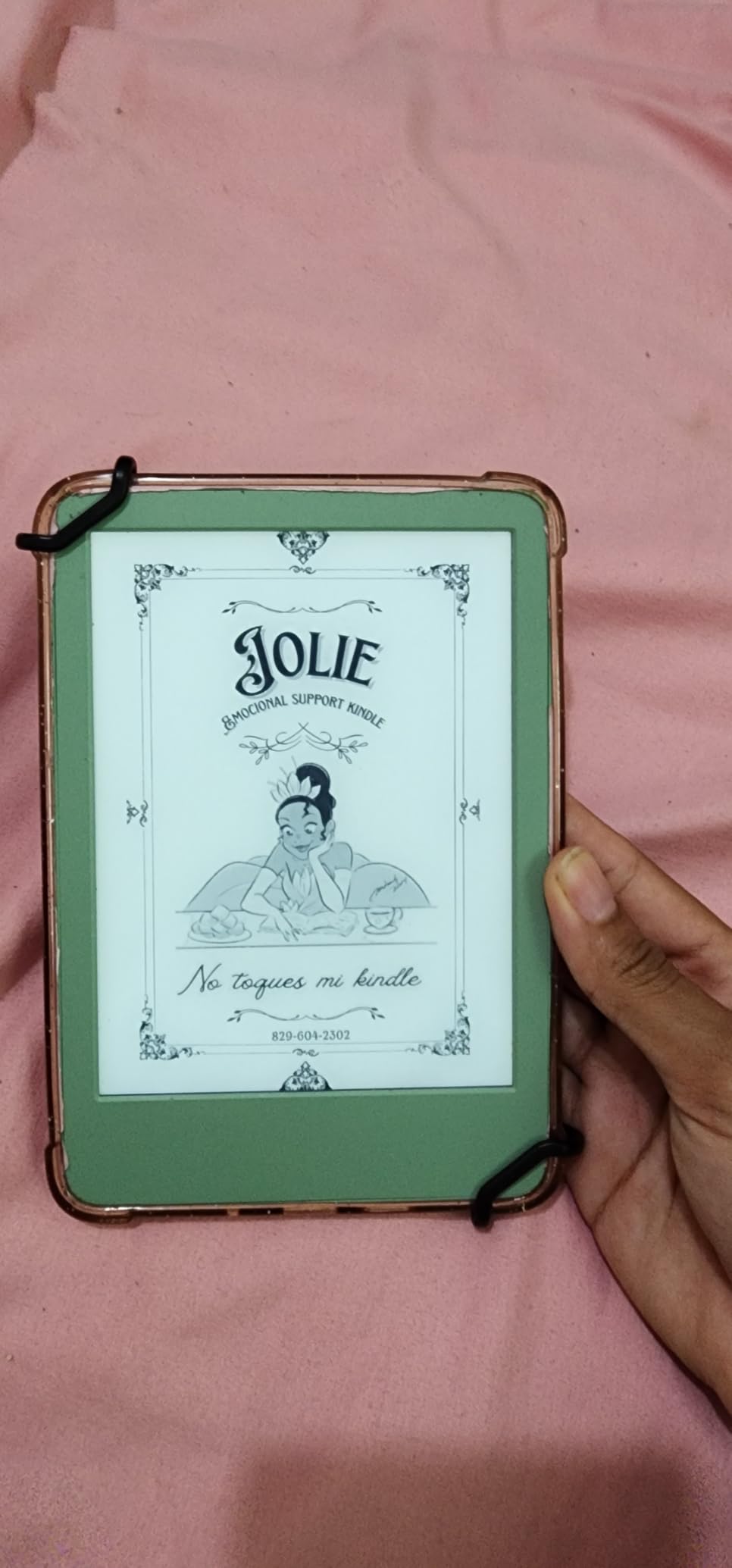 Amazon Kindle 16 GB (newest model) - Lightest and most compact Kindle, now with faster page turns, and higher contrast ratio, for an enhanced reading experience - Matcha customer photo 2