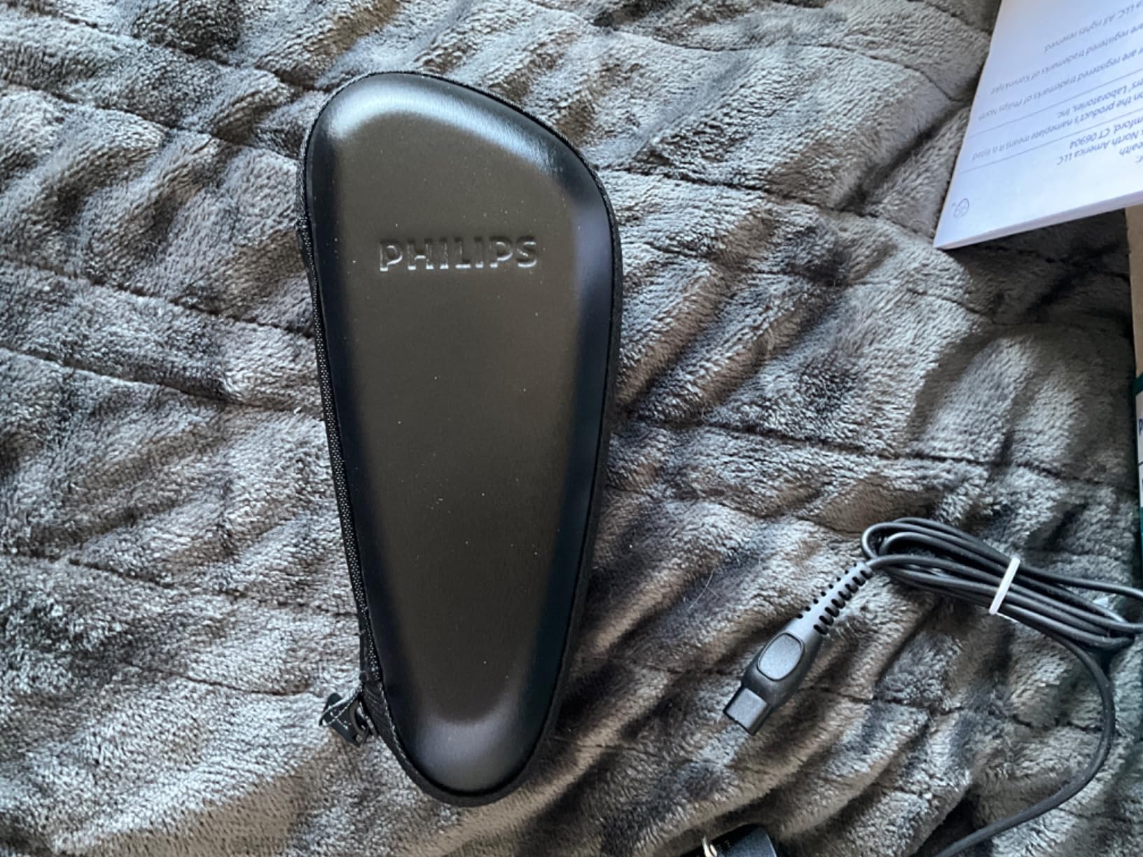 Philips Electric Shavers for Men, Rechargeable AquaTouch Mens Electric Shaver Wet and Dry with Comfort Cut Blades and Click-on Precision Trimmer, Cordless Electric Razors with 5D Flex Head customer photo 1