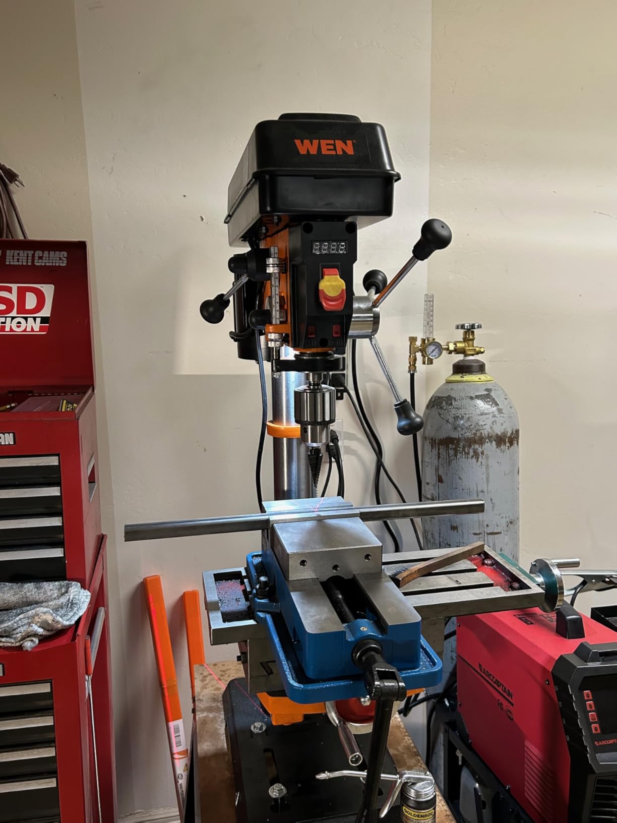 VEVOR 6 Inch ACCU Lock Down Vise Precision Milling Vice 6 Inch Jaw Width Drill Press Vise Milling Drilling Machine Bench Clamp Clamping Vice (6'') customer photo 2