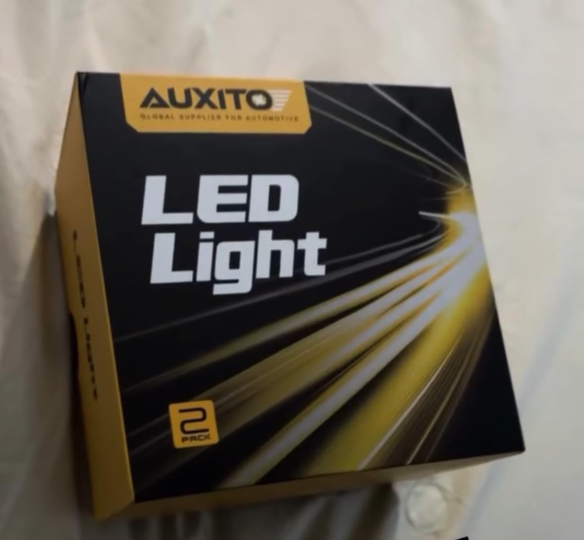 AUXITO Upgraded 9005/HB3 H11/H8/H9 Bulbs Combo, 900% Highly Bright 6500K Cool White, Real 1:1 Mini Size, Canbus Direct Install Plug and Play, Pack of 4 customer photo 1